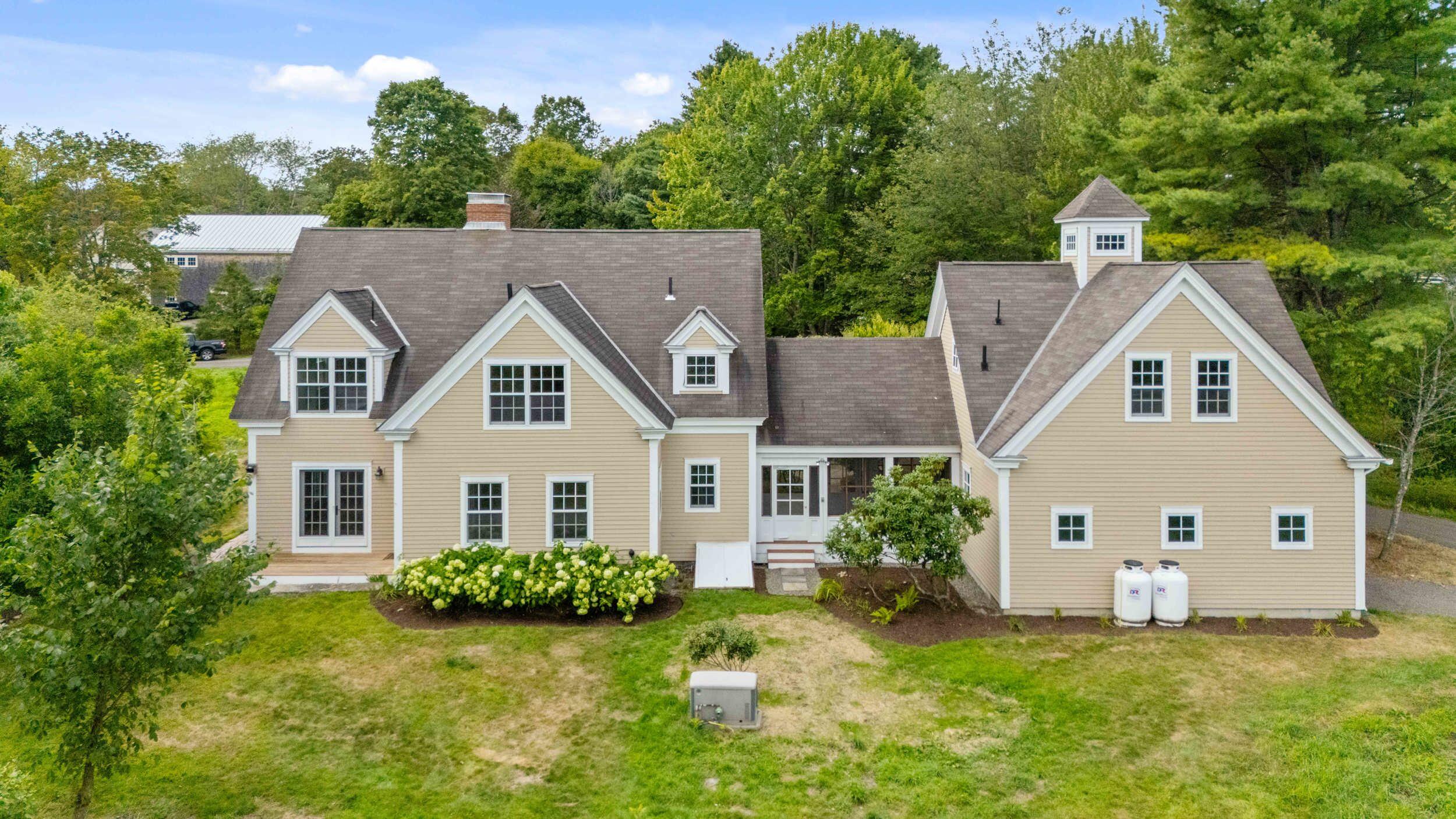 25 Meadowbrook Lane