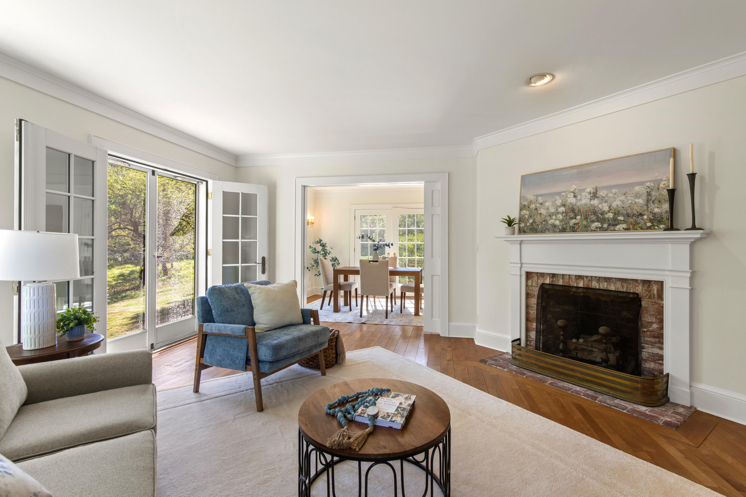 25 Meadowbrook Lane