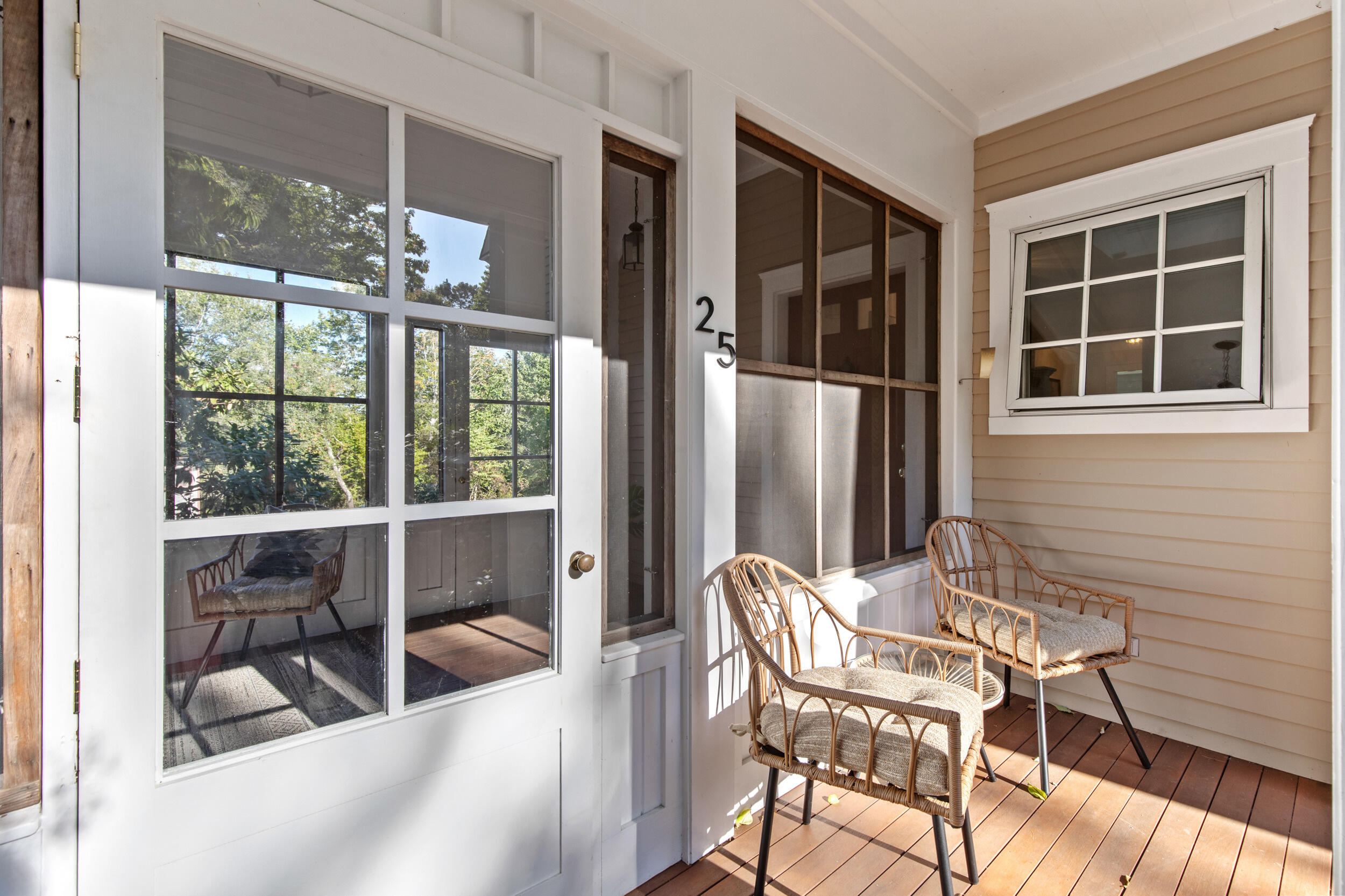 25 Meadowbrook Lane