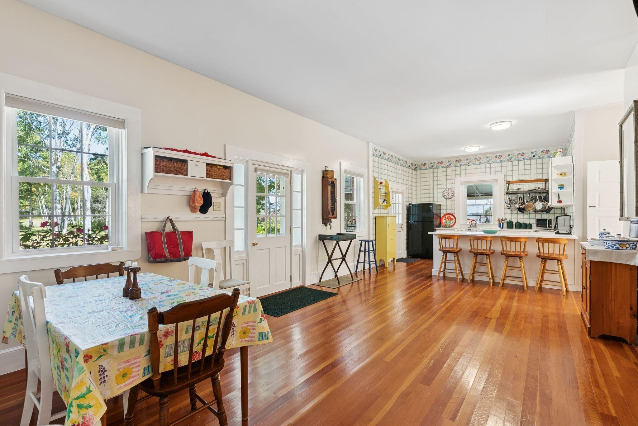 79 Whitehead Avenue