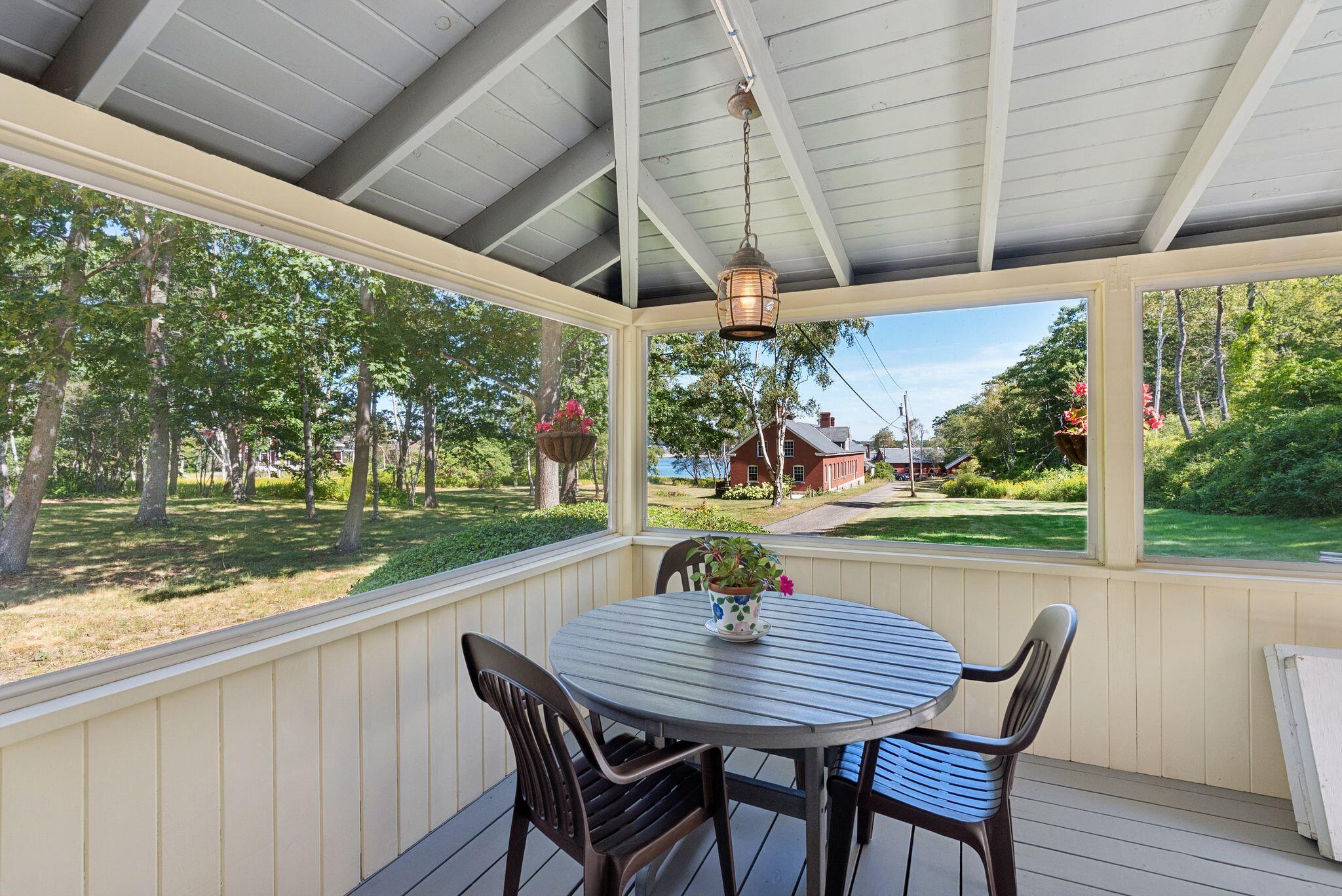 79 Whitehead Avenue