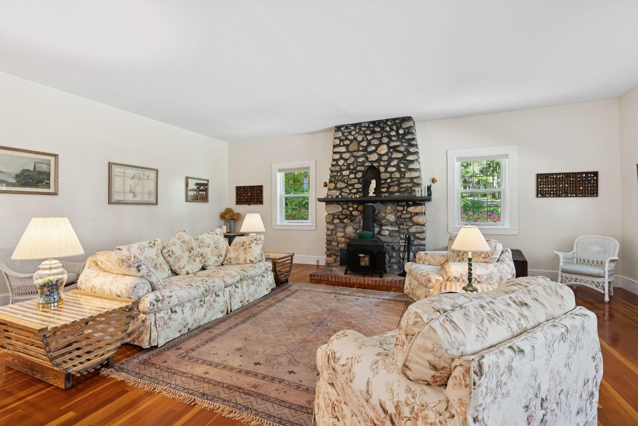 79 Whitehead Avenue