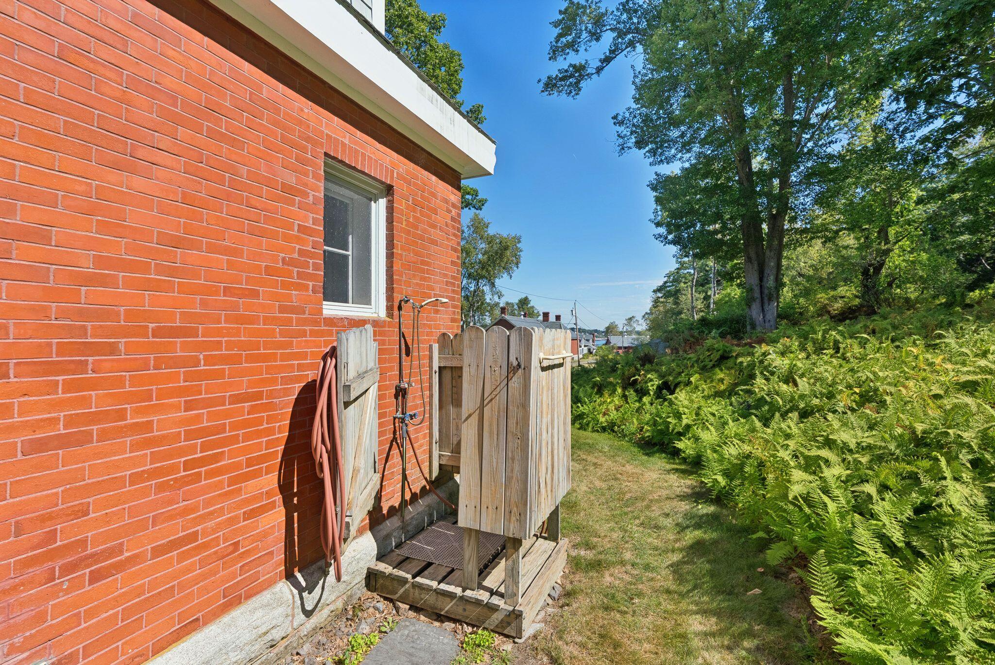79 Whitehead Avenue