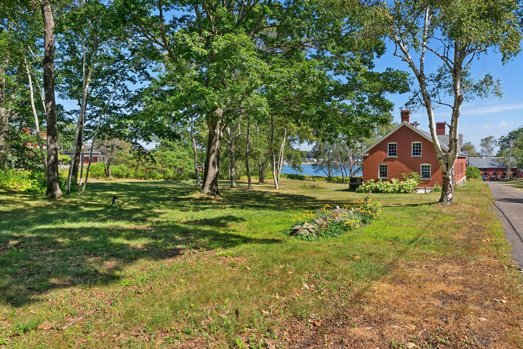 79 Whitehead Avenue