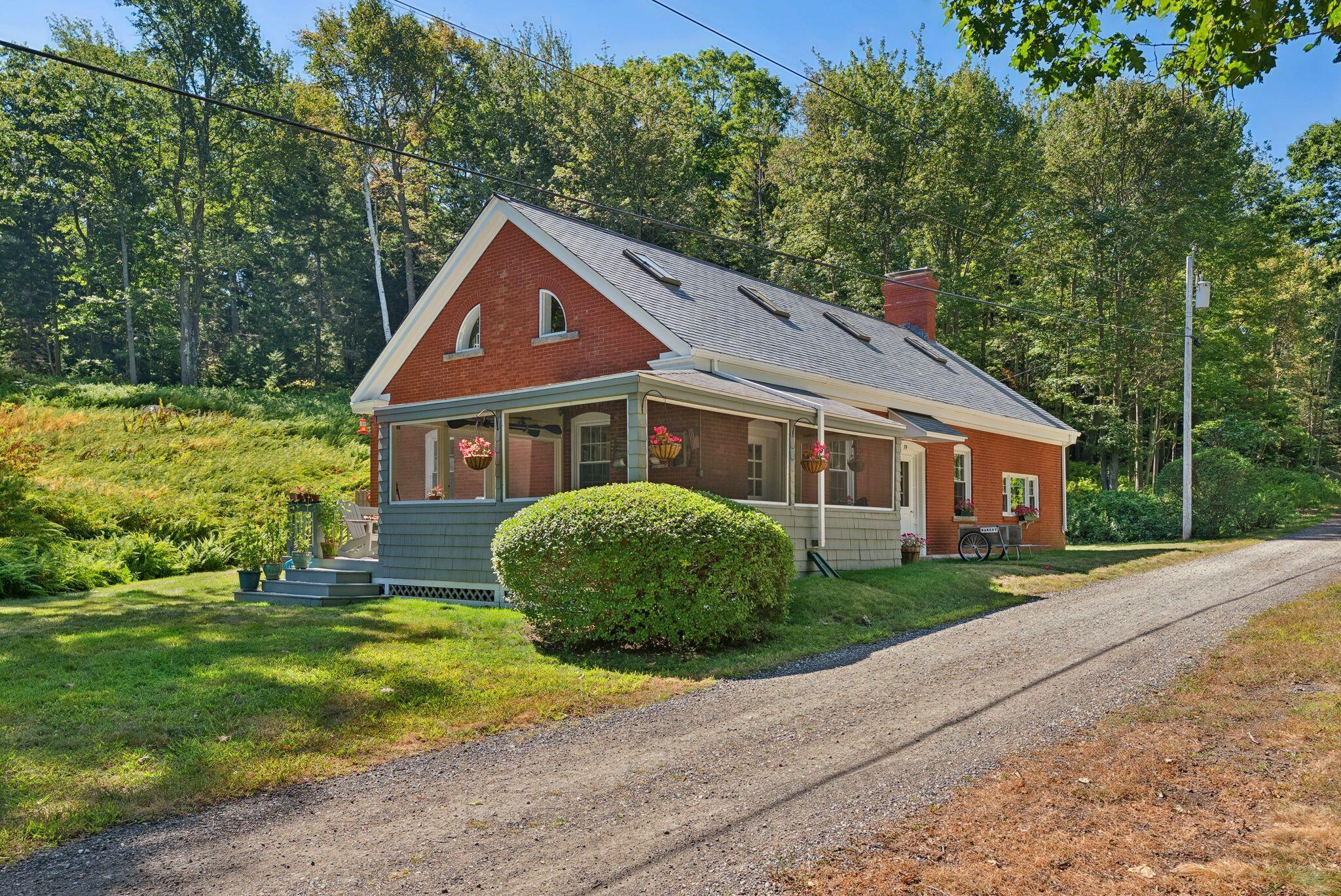 79 Whitehead Avenue