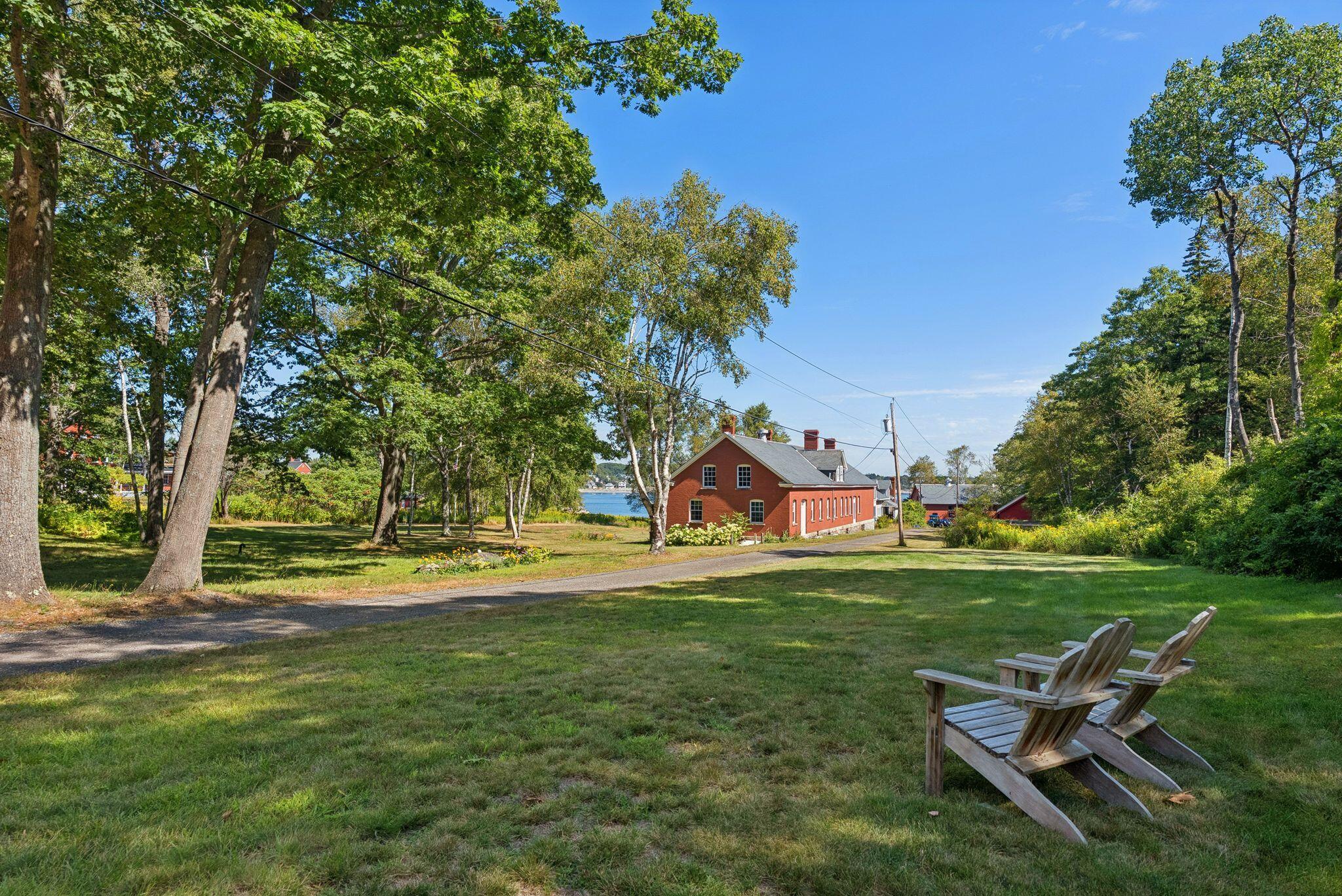 79 Whitehead Avenue