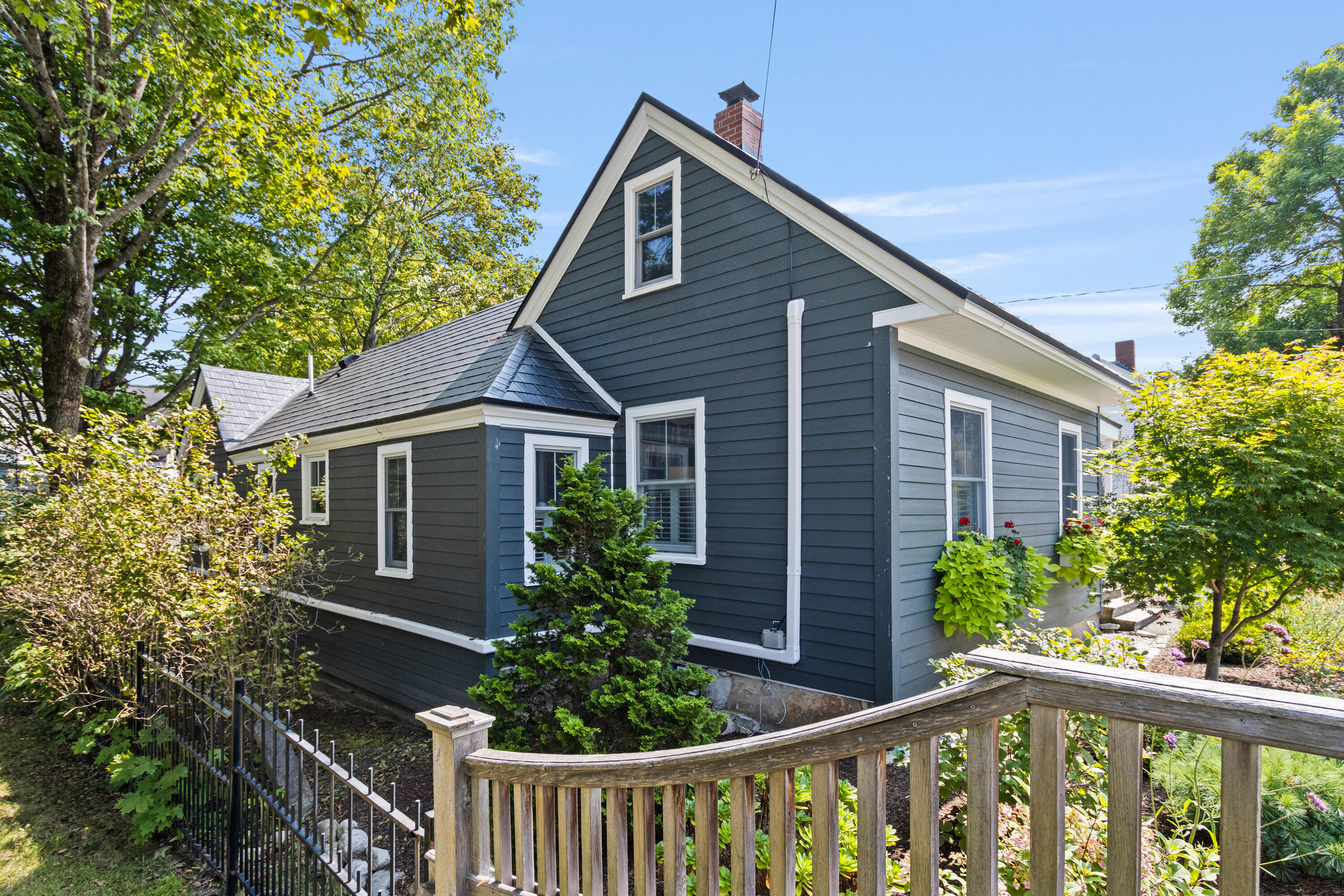 22 West Elm Street