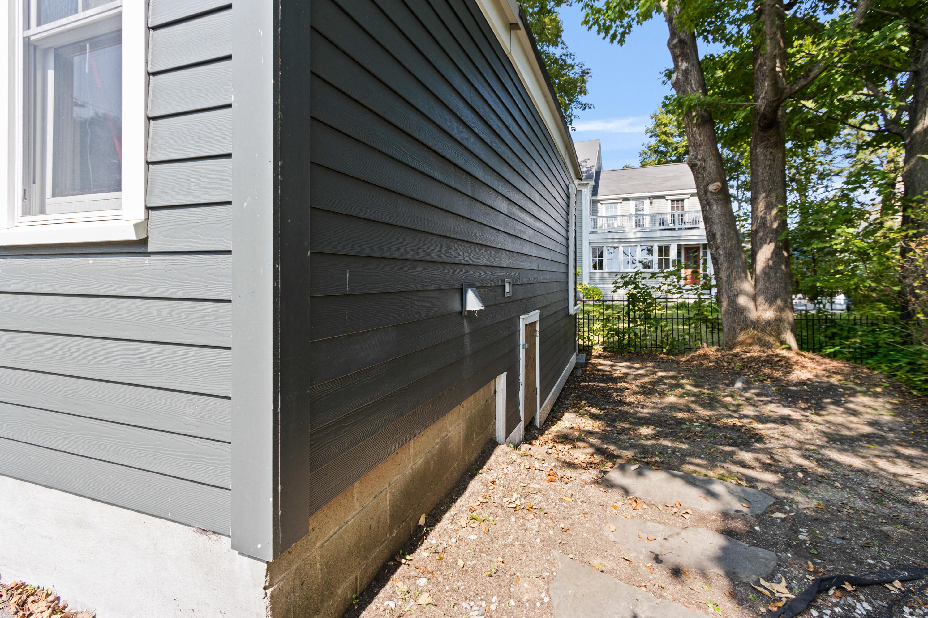 22 West Elm Street