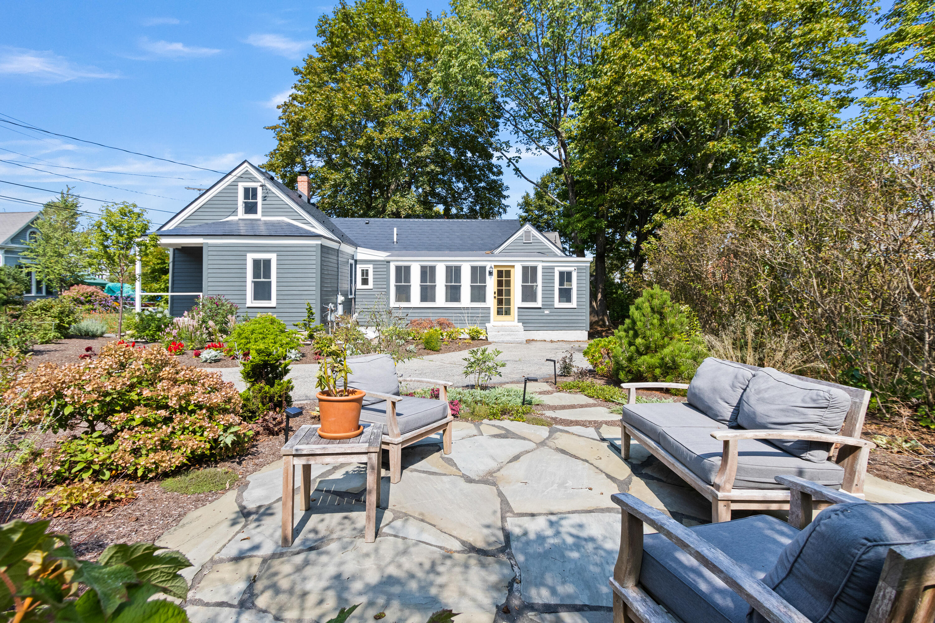 22 West Elm Street
