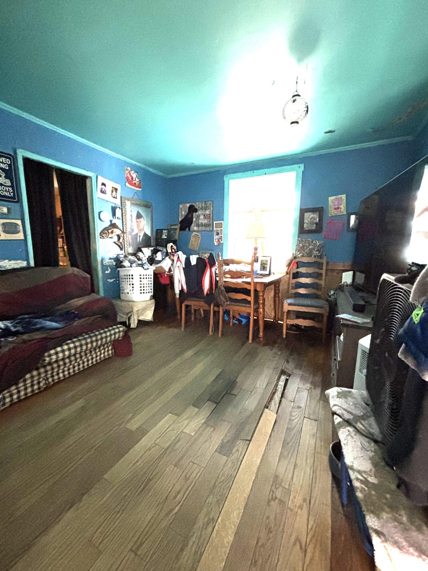 27 Chamberlain Avenue