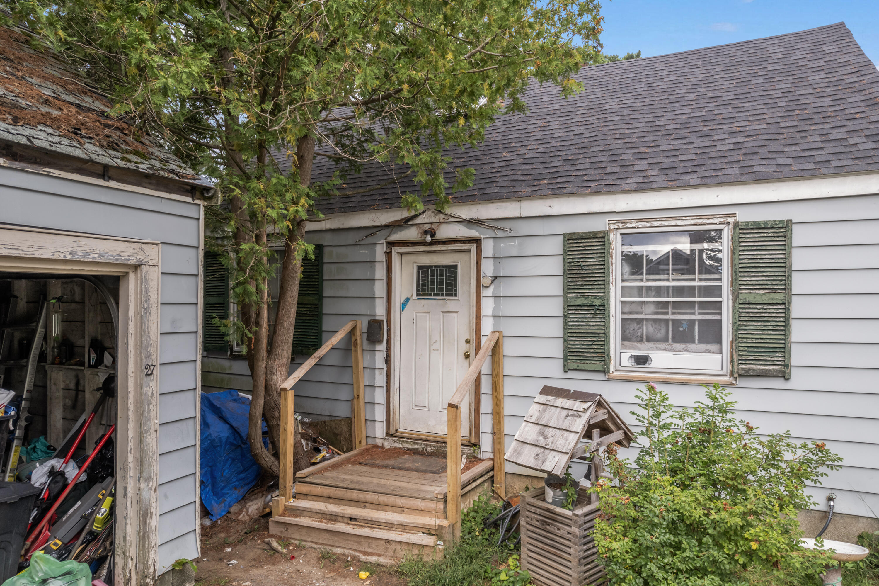 27 Chamberlain Avenue