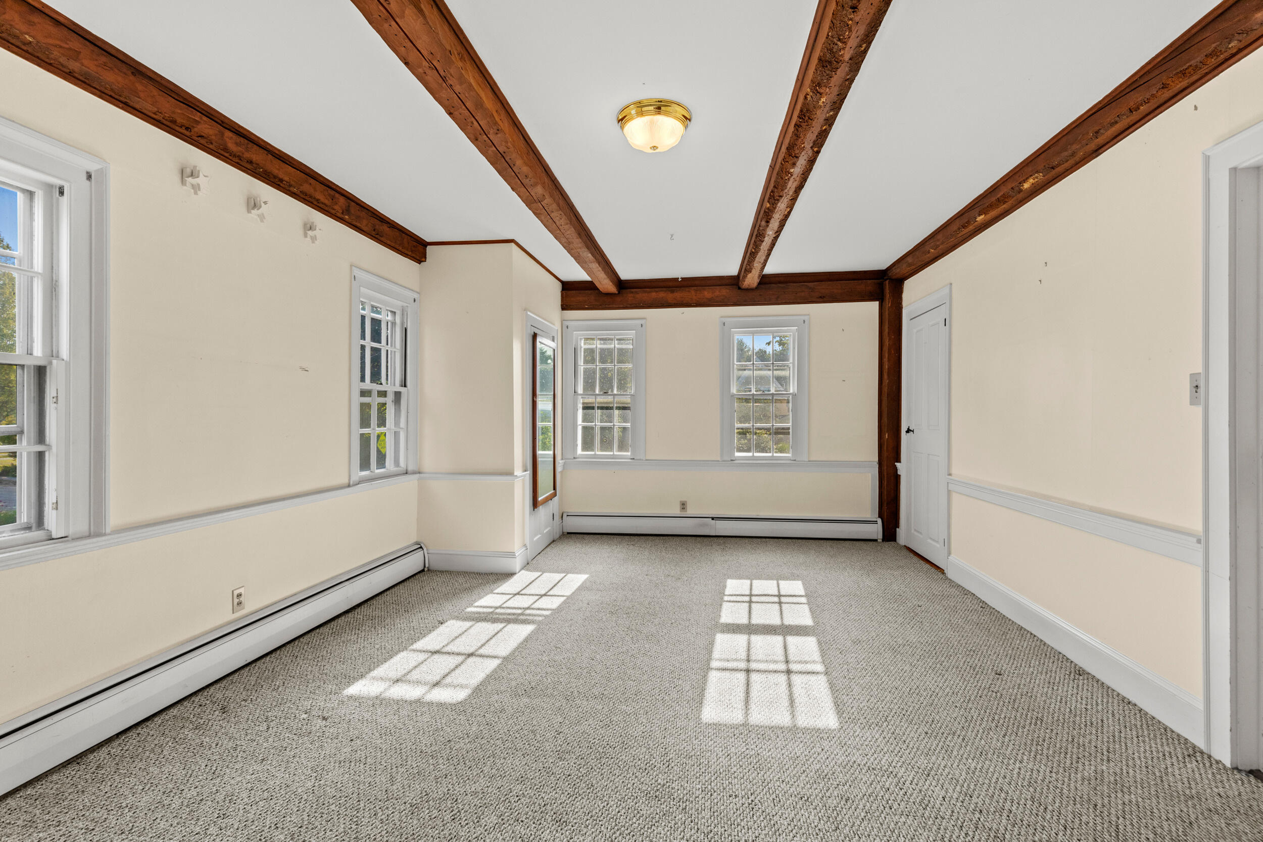 86 Pleasant Street