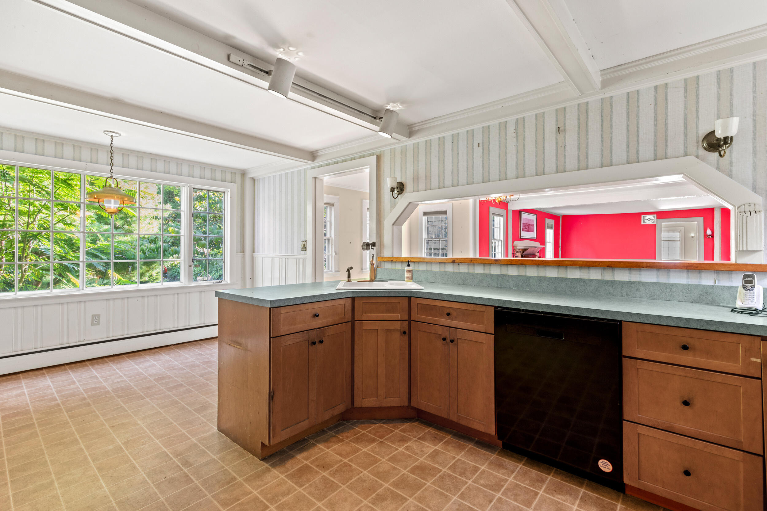 86 Pleasant Street