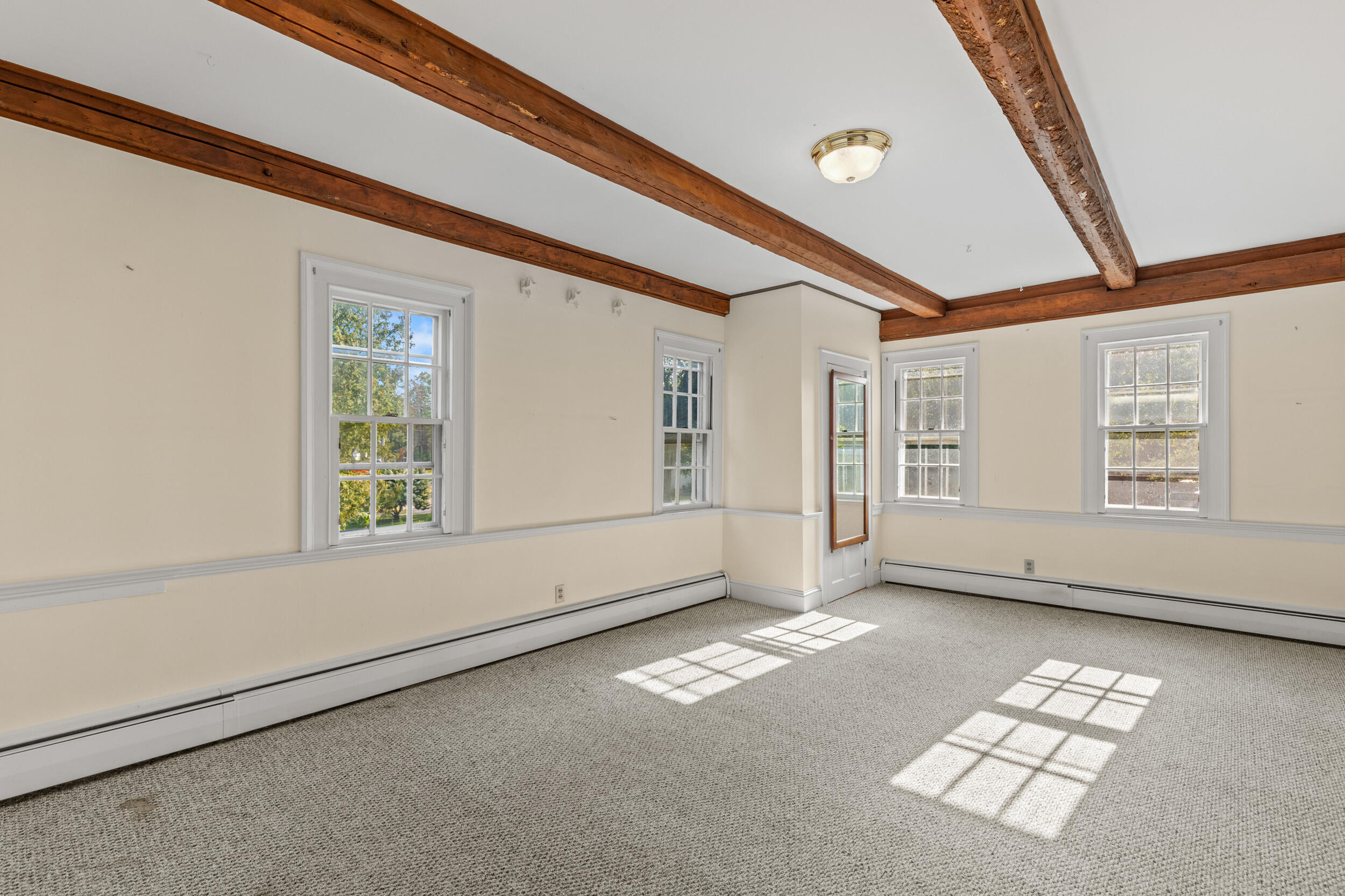 86 Pleasant Street