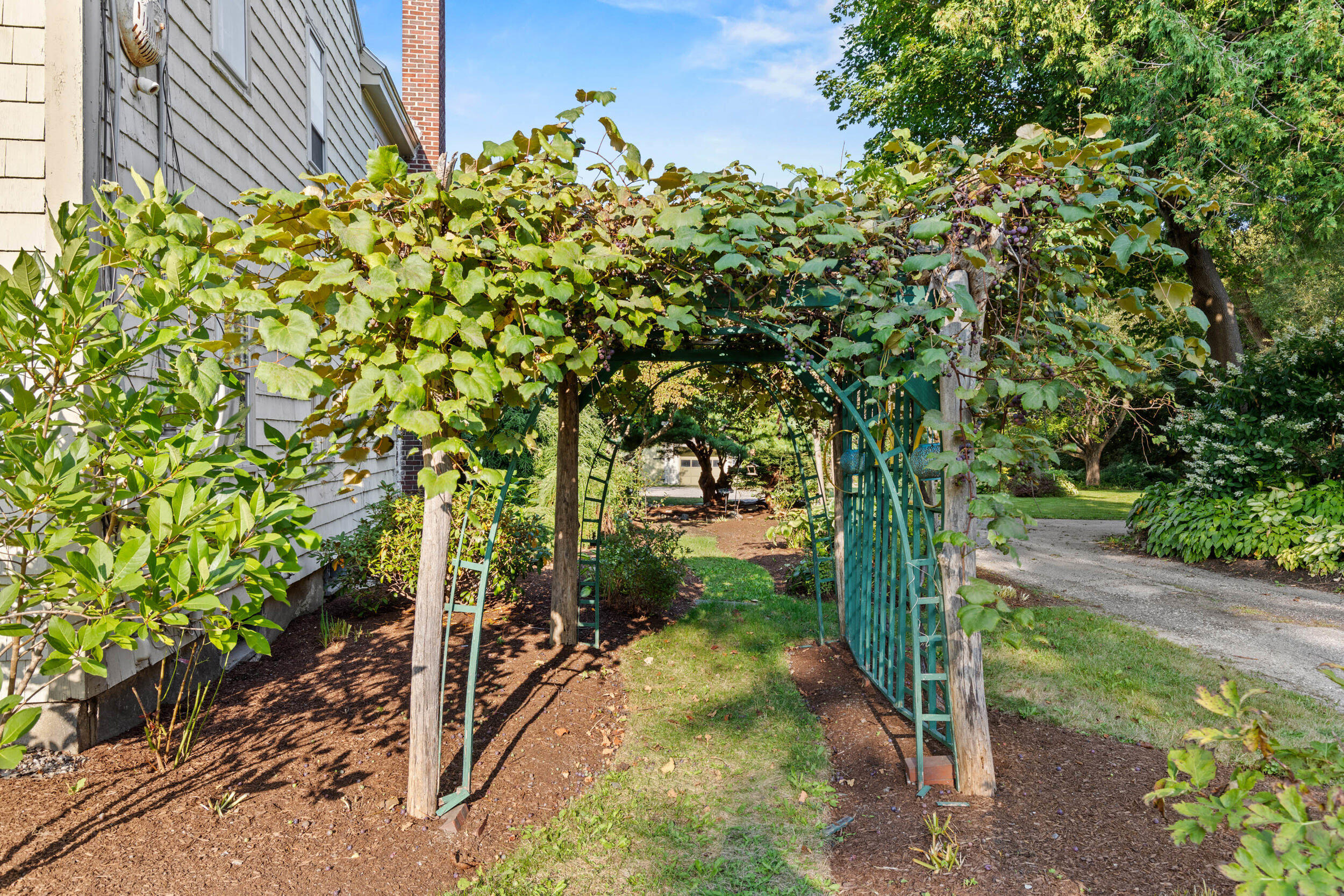 86 Pleasant Street