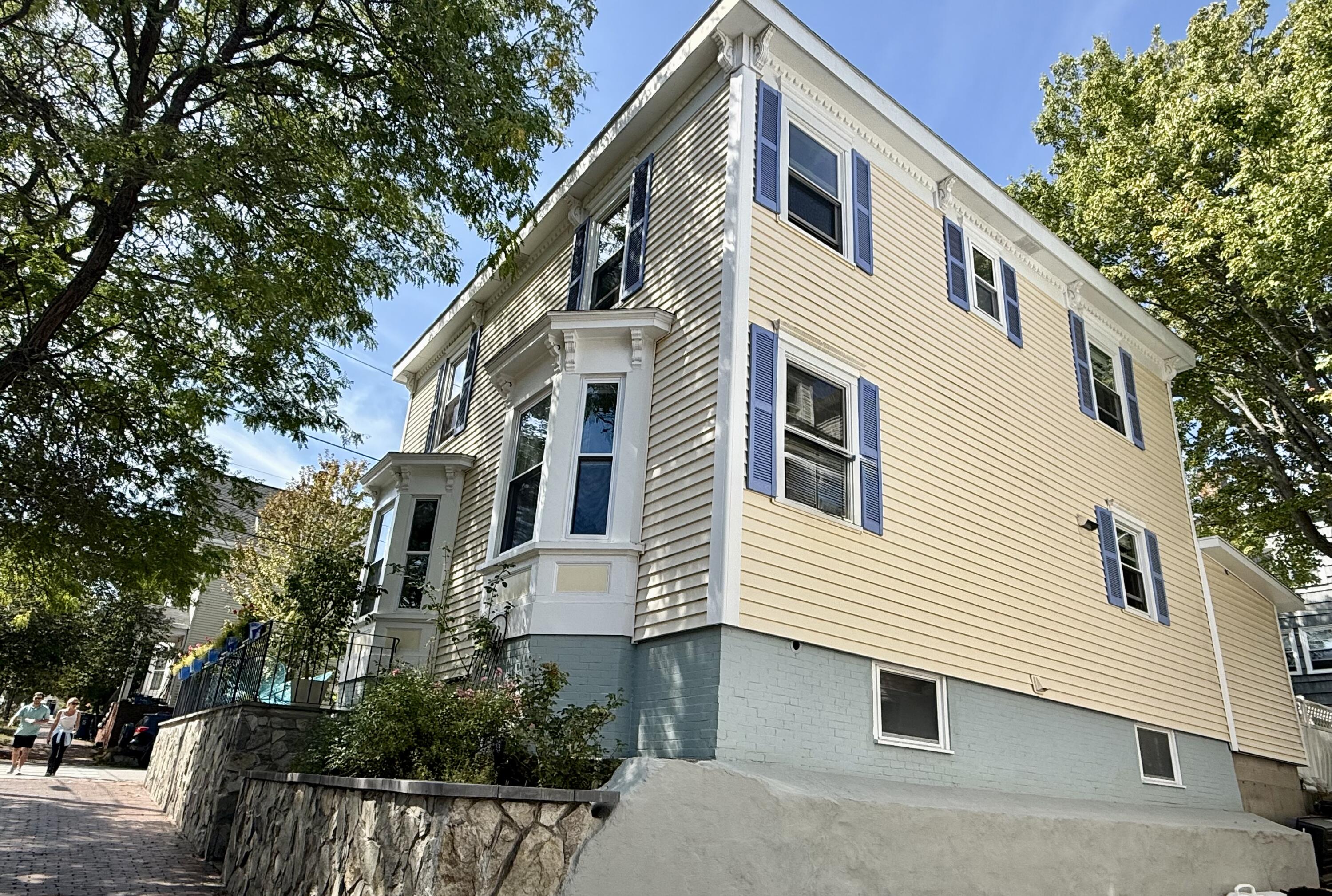 35 Congress Street