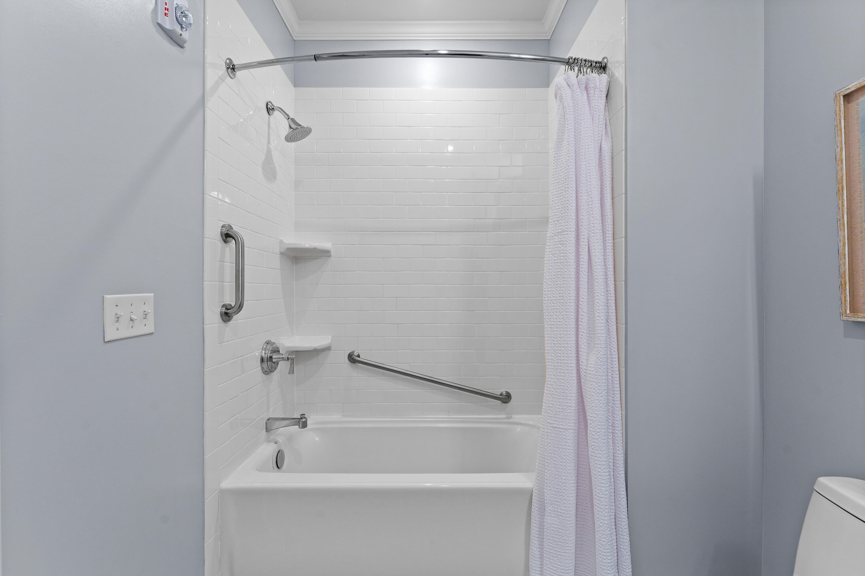 15 Middle Street 208