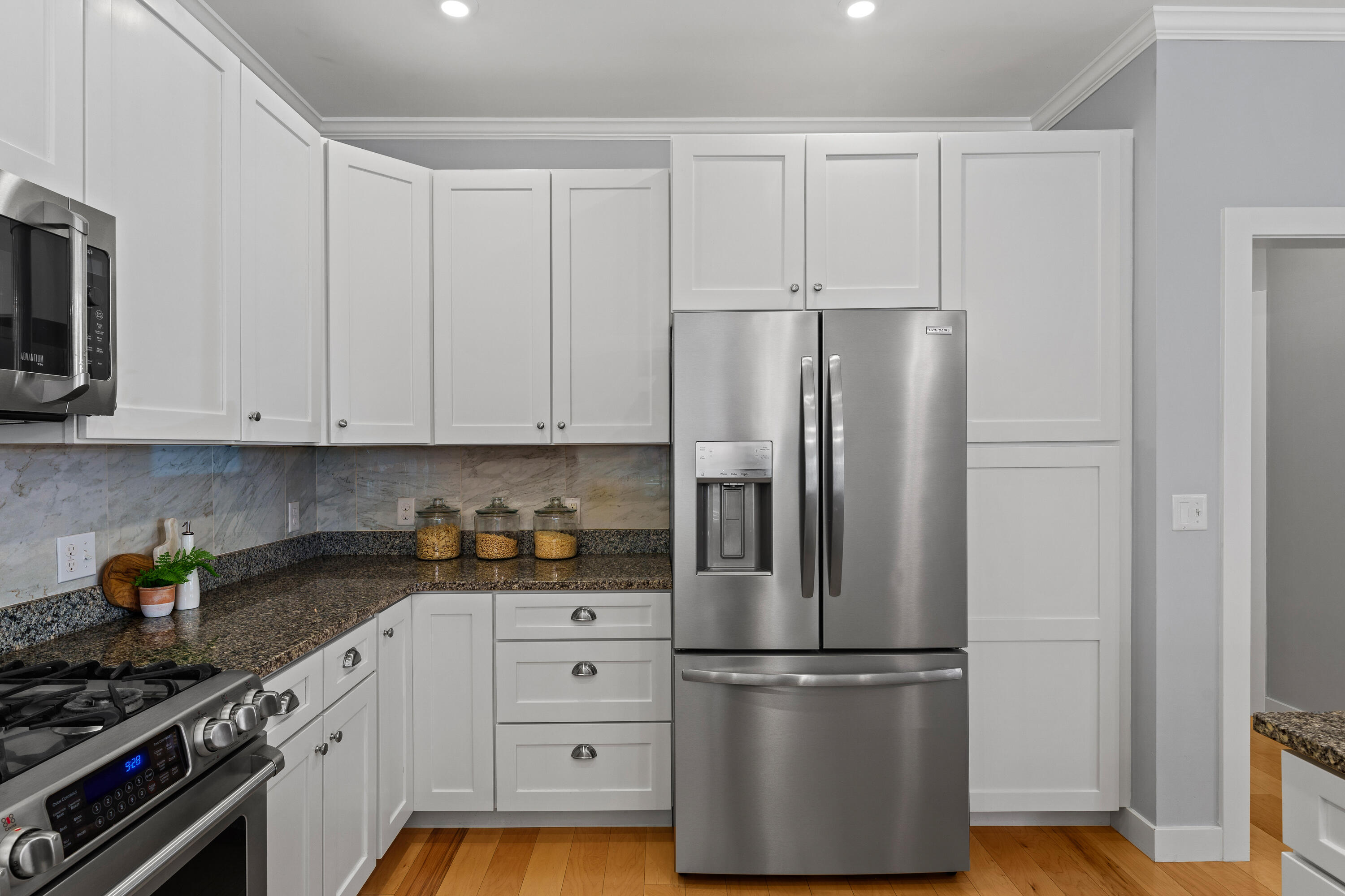 15 Middle Street 208