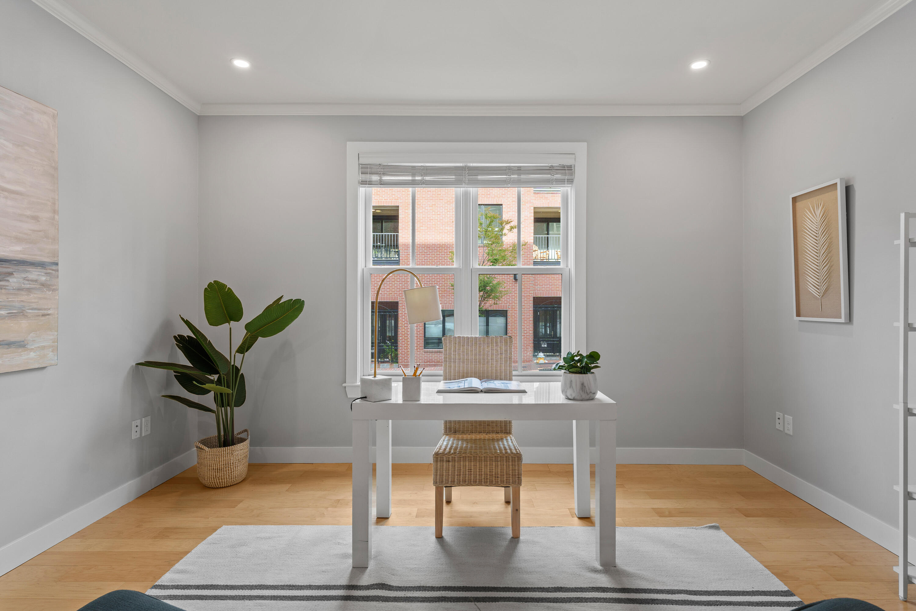 15 Middle Street 208