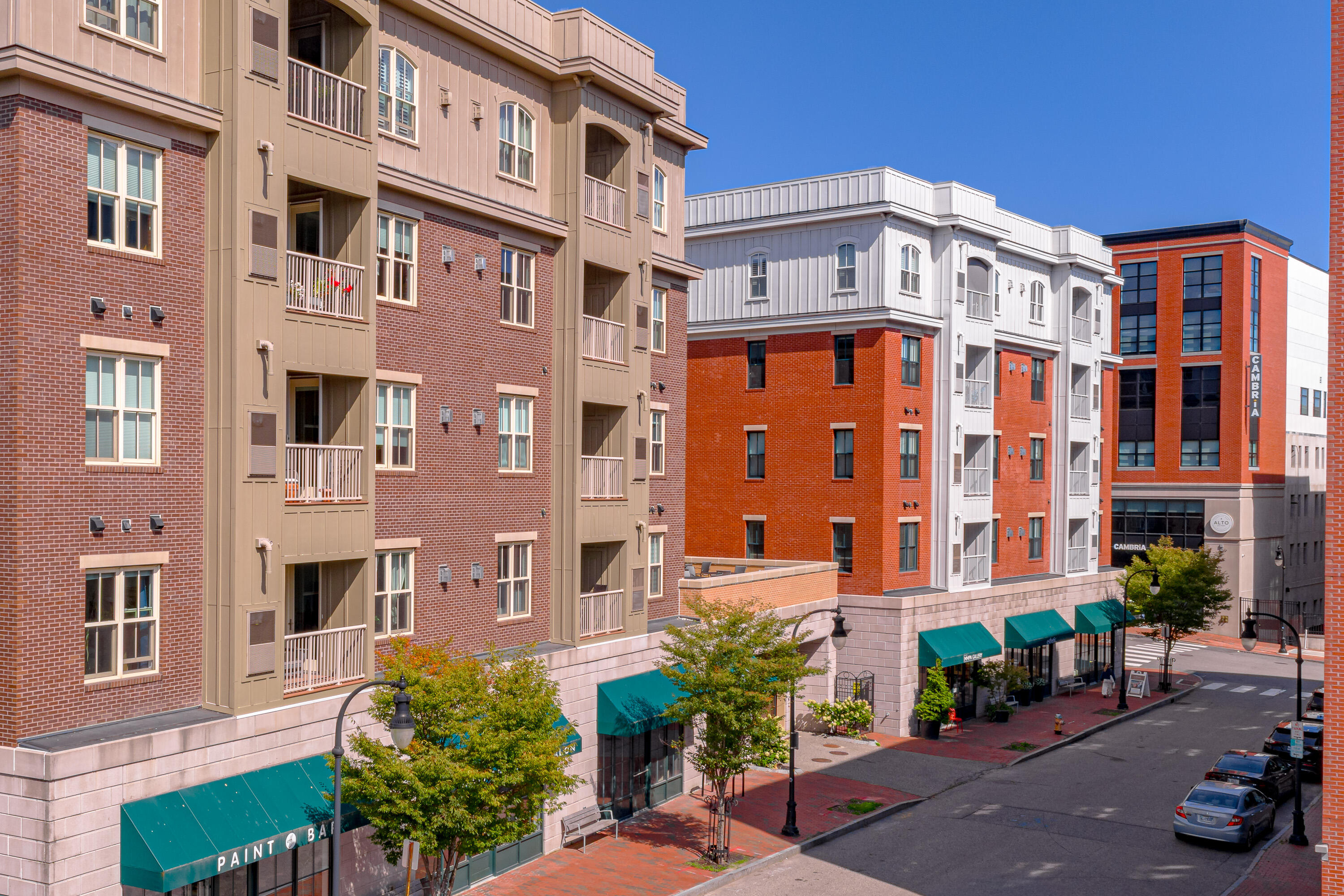 15 Middle Street 208