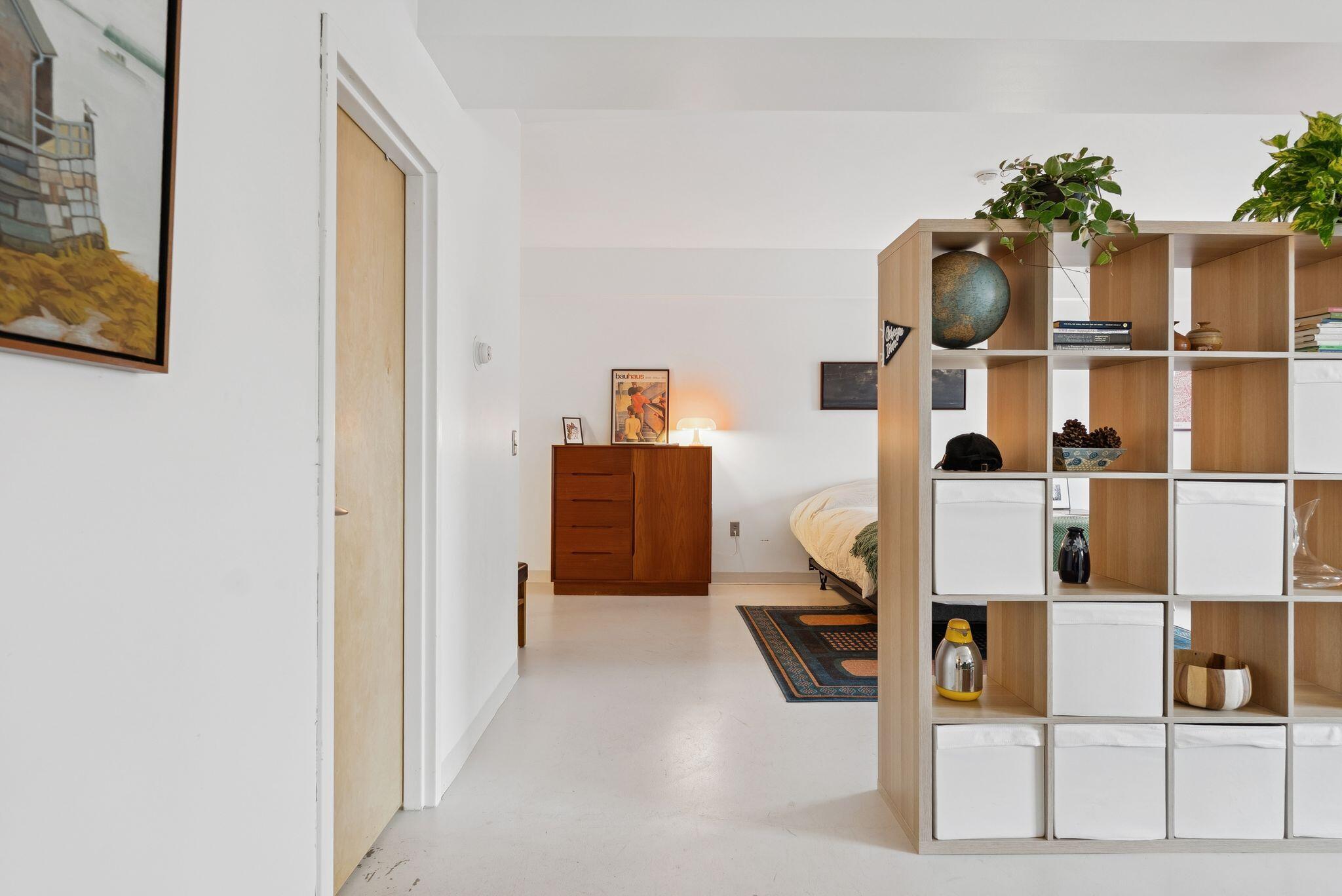 21 Chestnut Street, 203