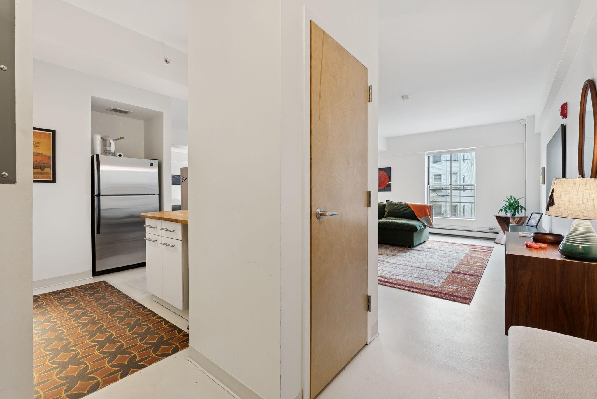 21 Chestnut Street, 203