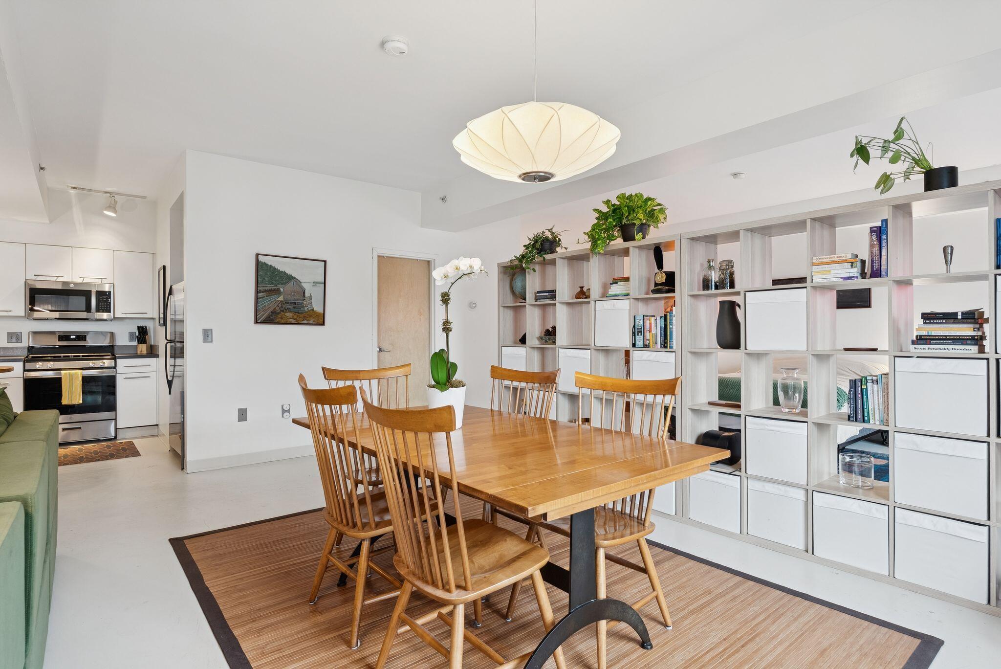 21 Chestnut Street, 203