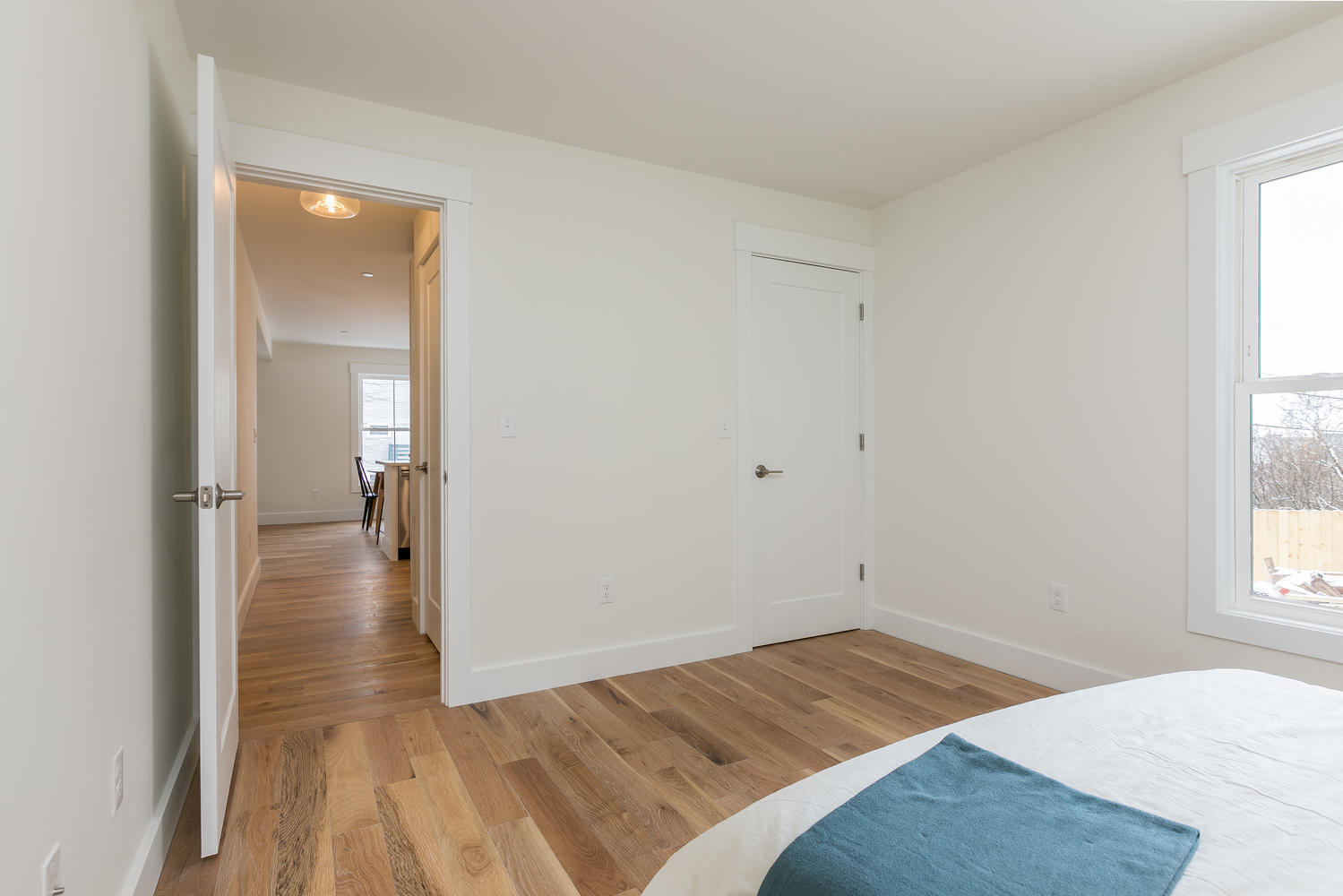 35 E Oxford Street, 2