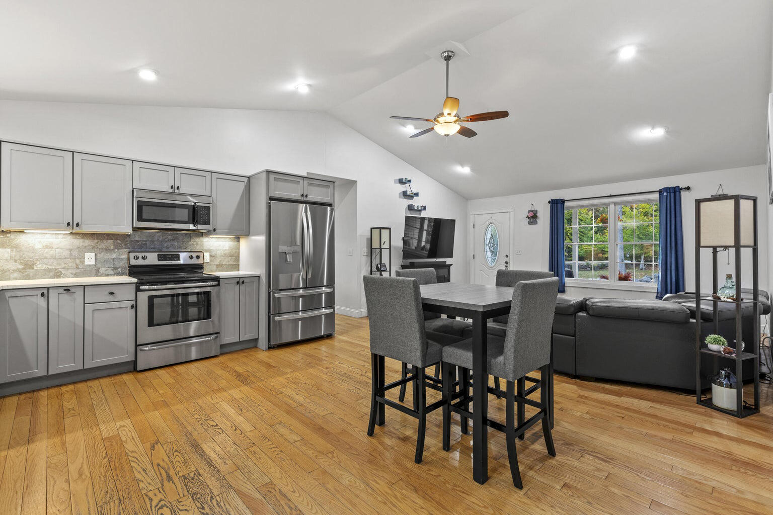 61 Highland Ridge