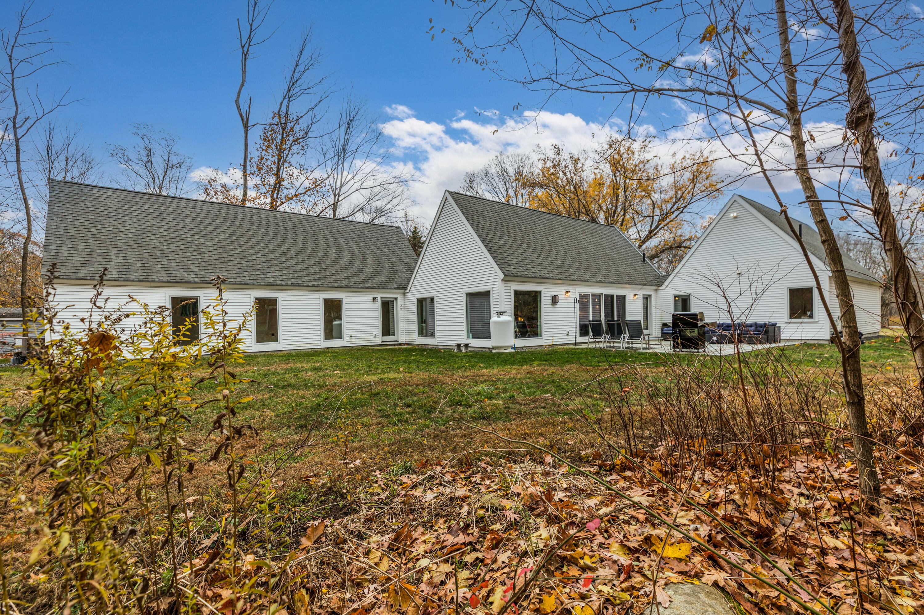 956 Main Street