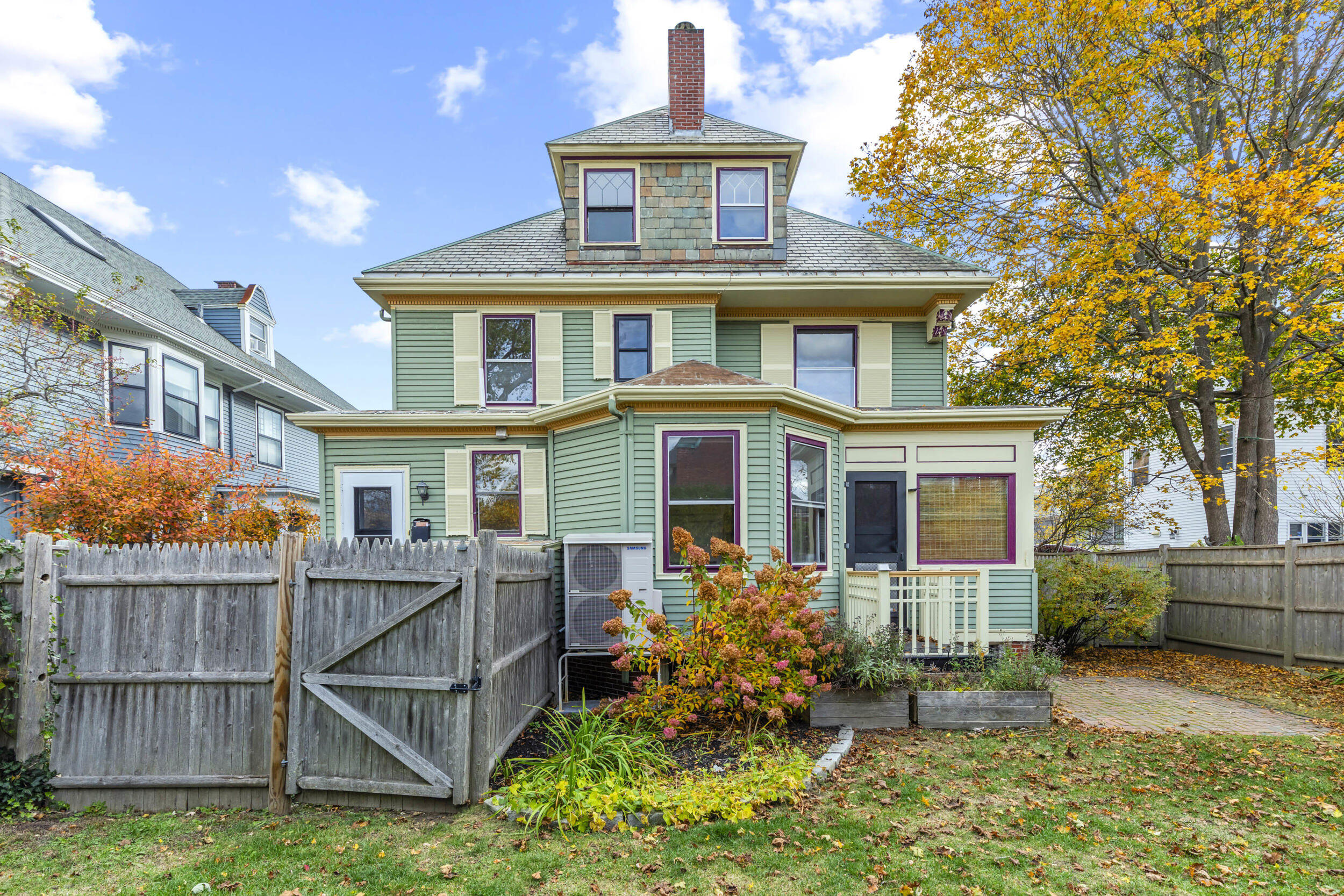 128 Chadwick Street