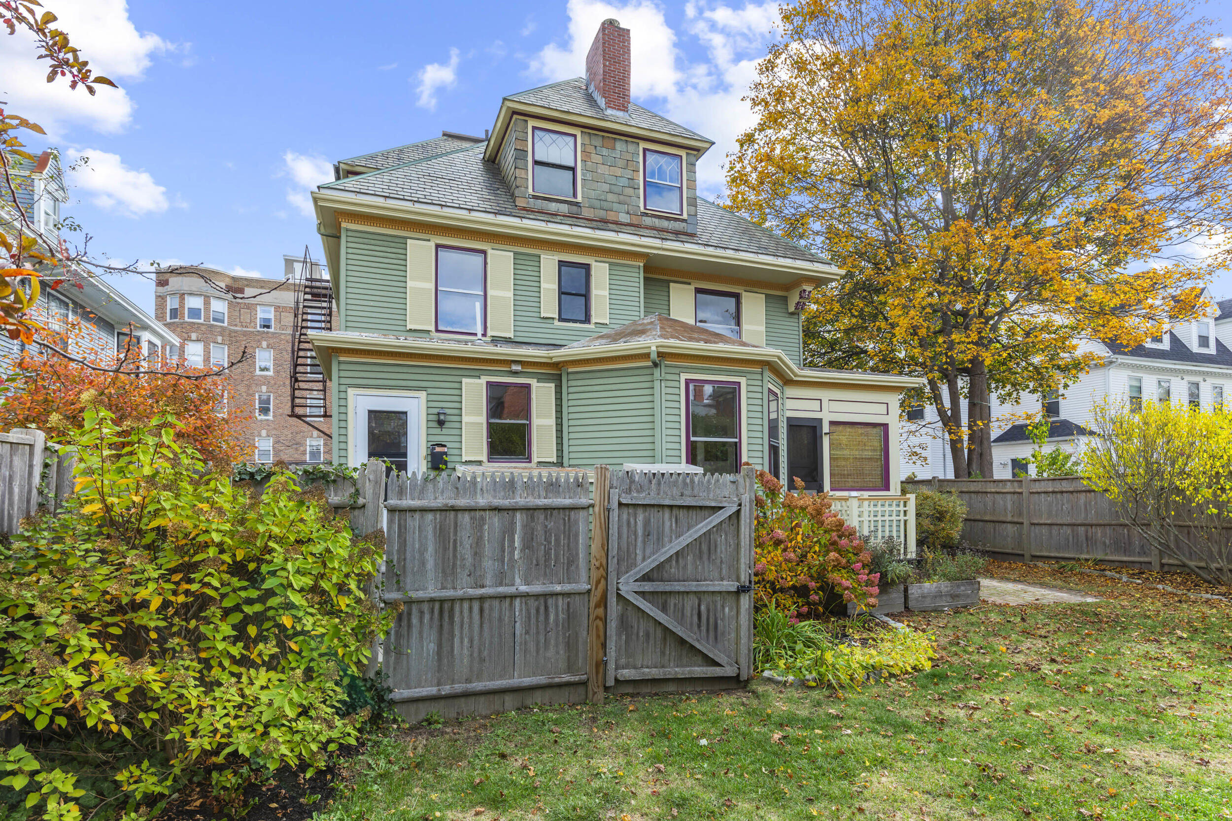 128 Chadwick Street