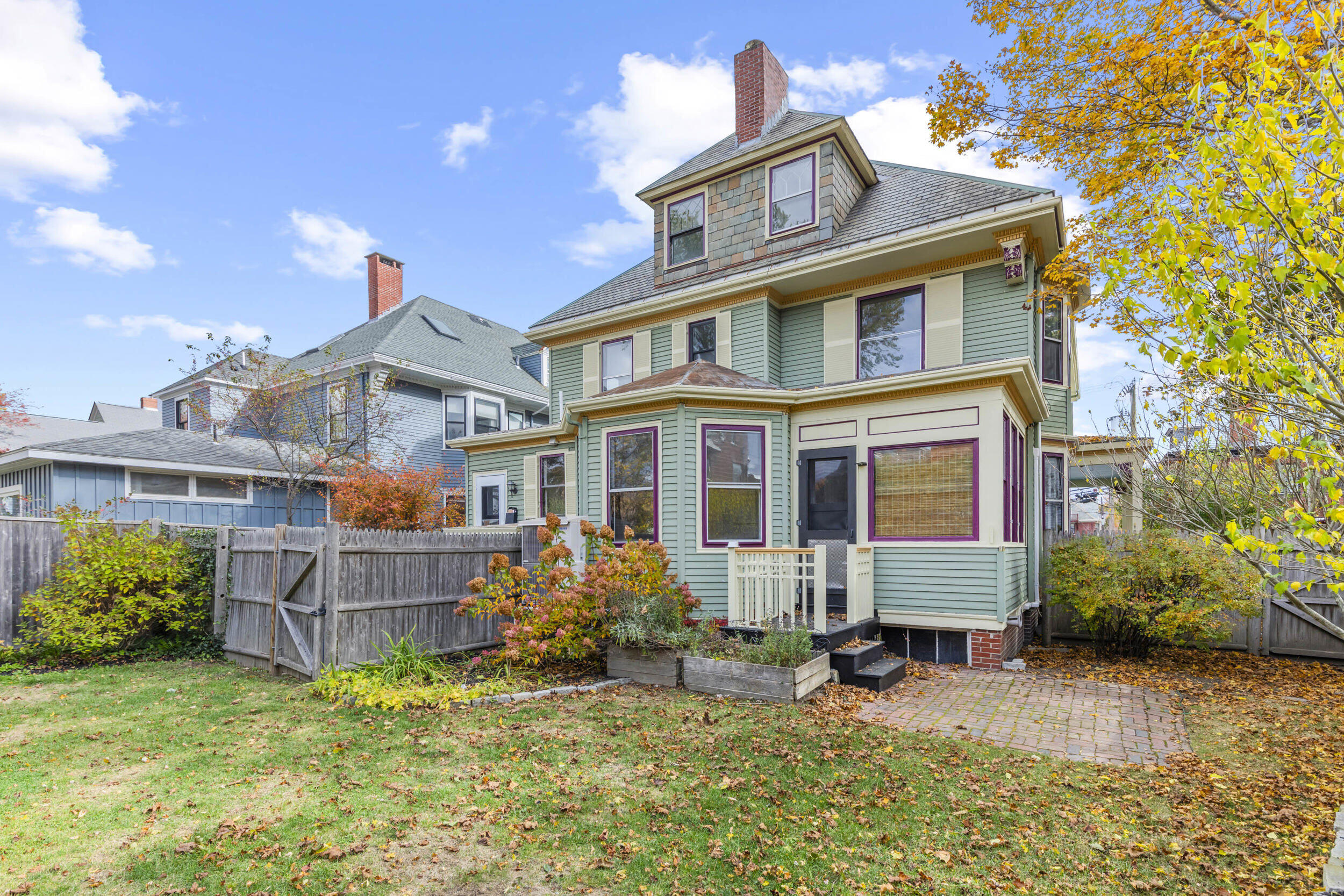 128 Chadwick Street