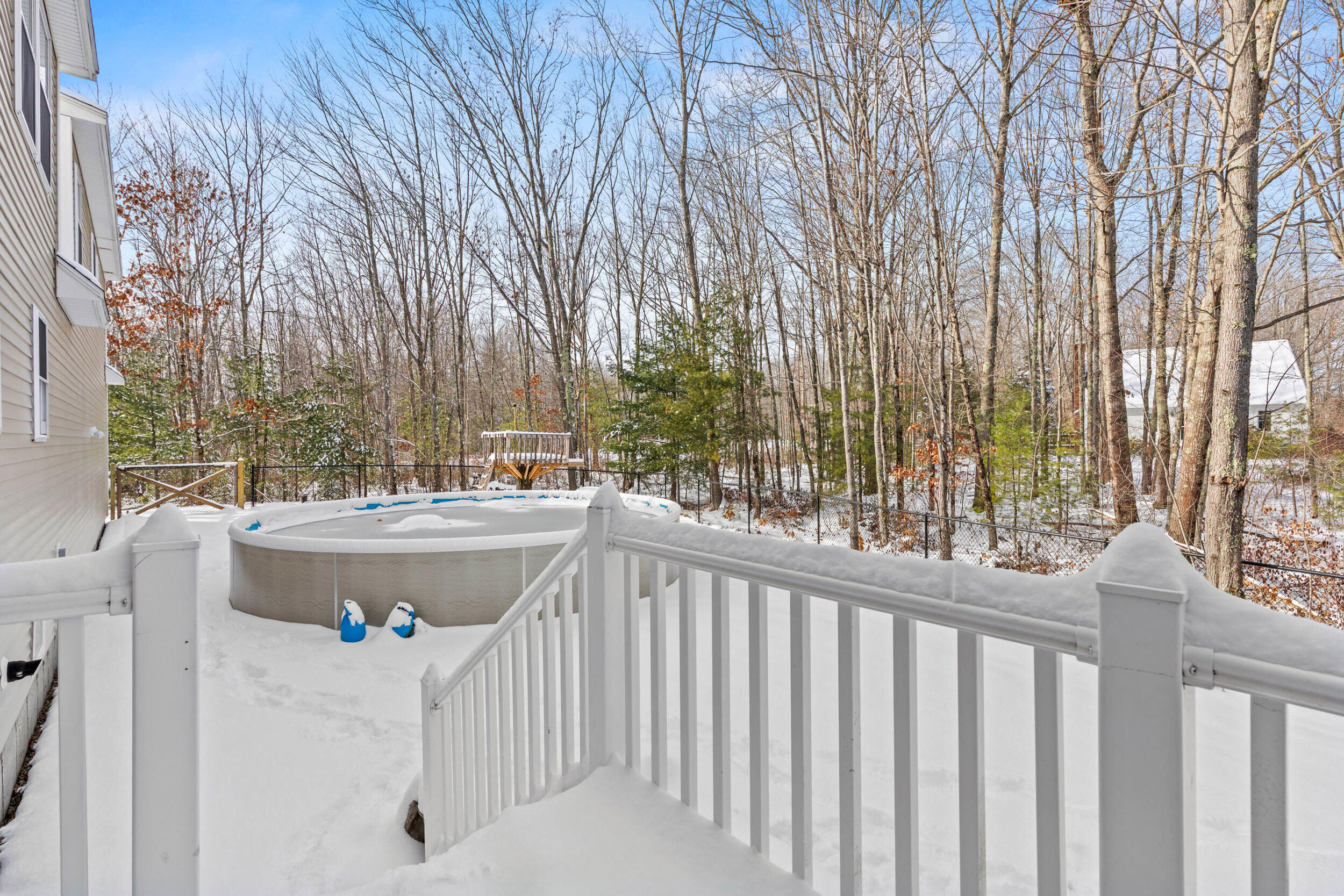 141 Thompson Road