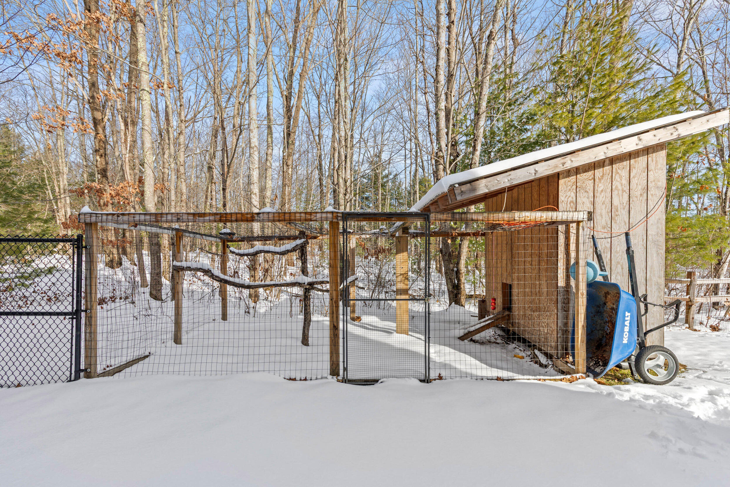 141 Thompson Road