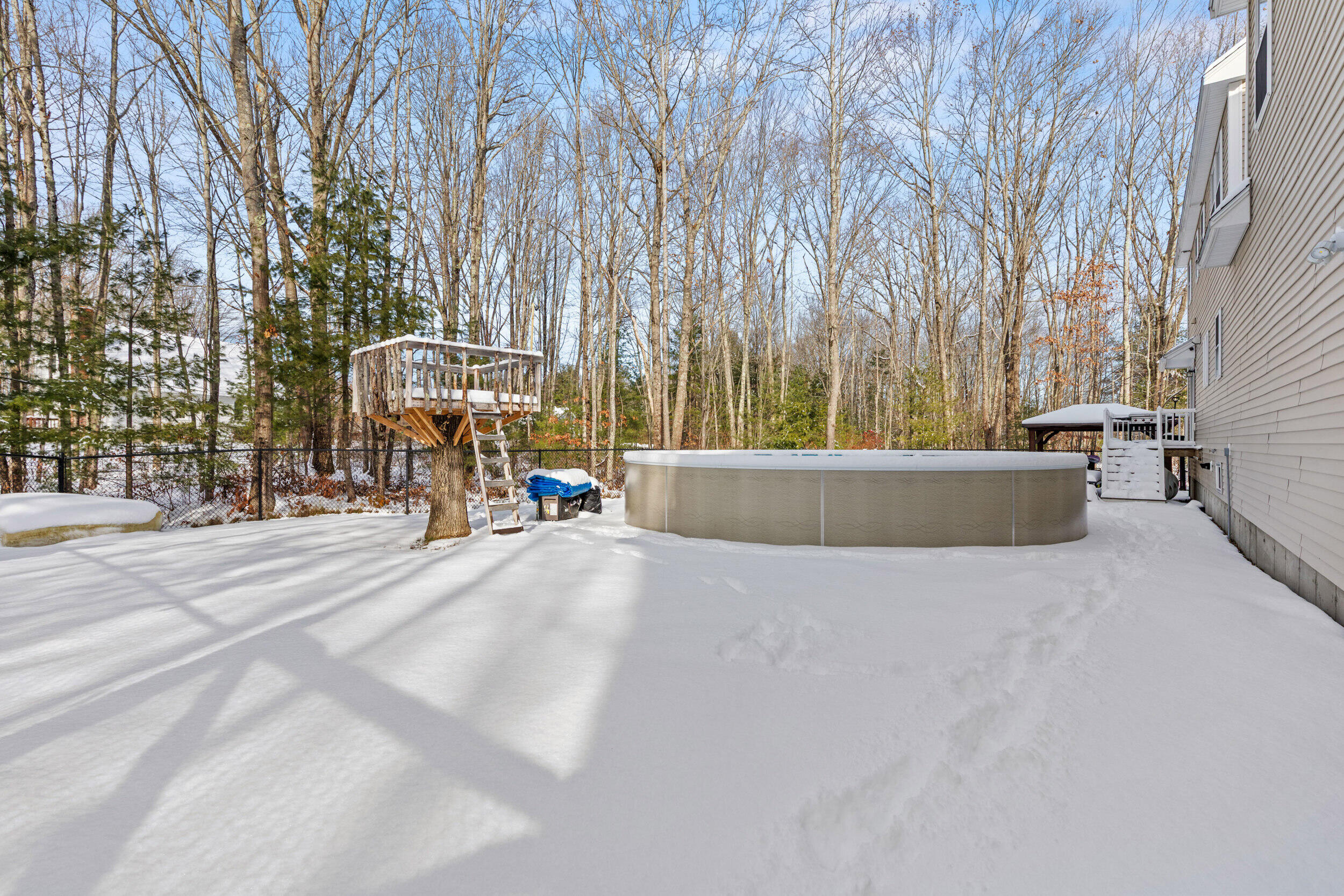 141 Thompson Road