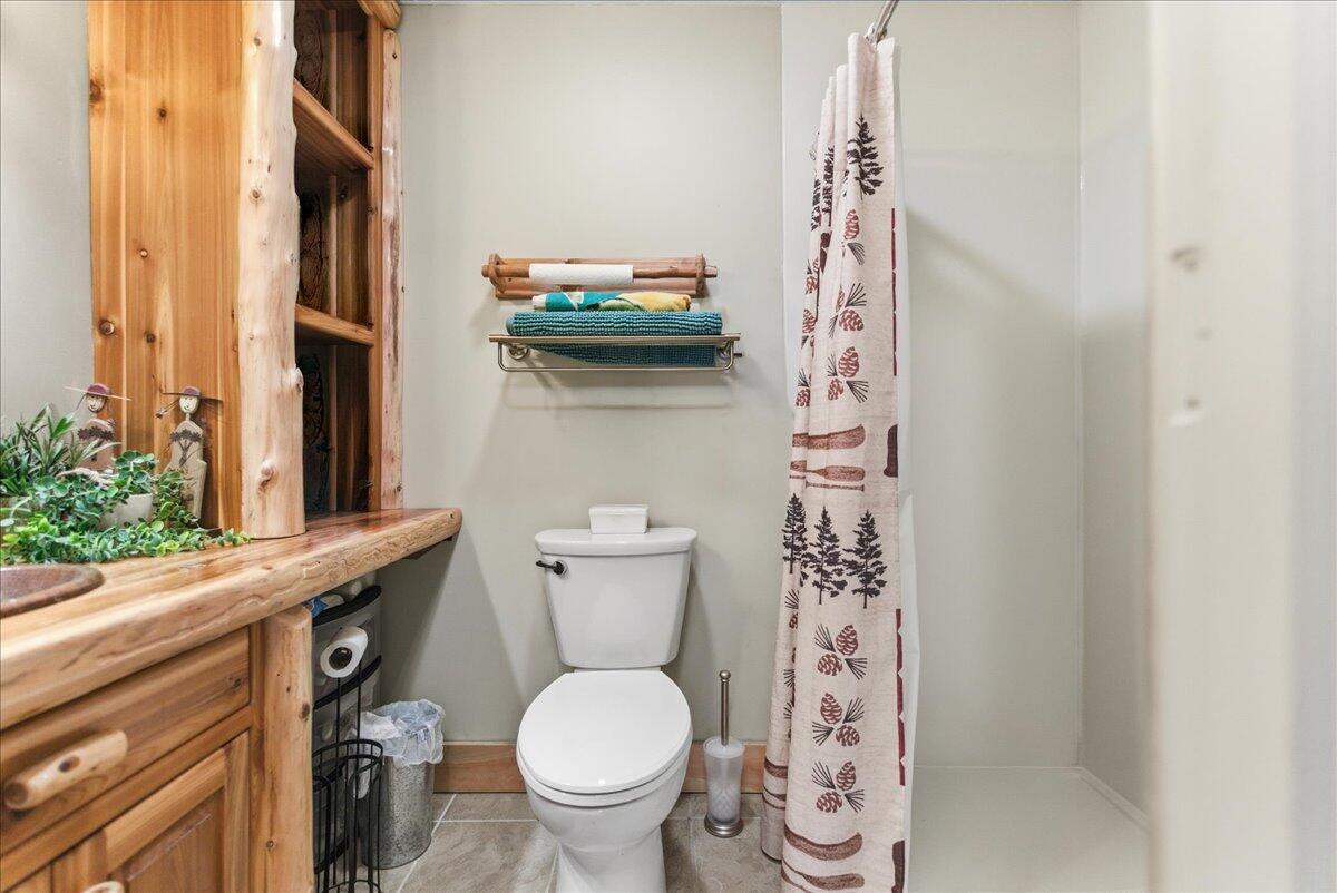 9 A Condo Lane A18