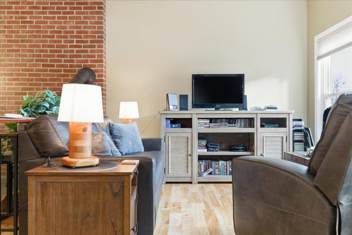 9 A Condo Lane A18