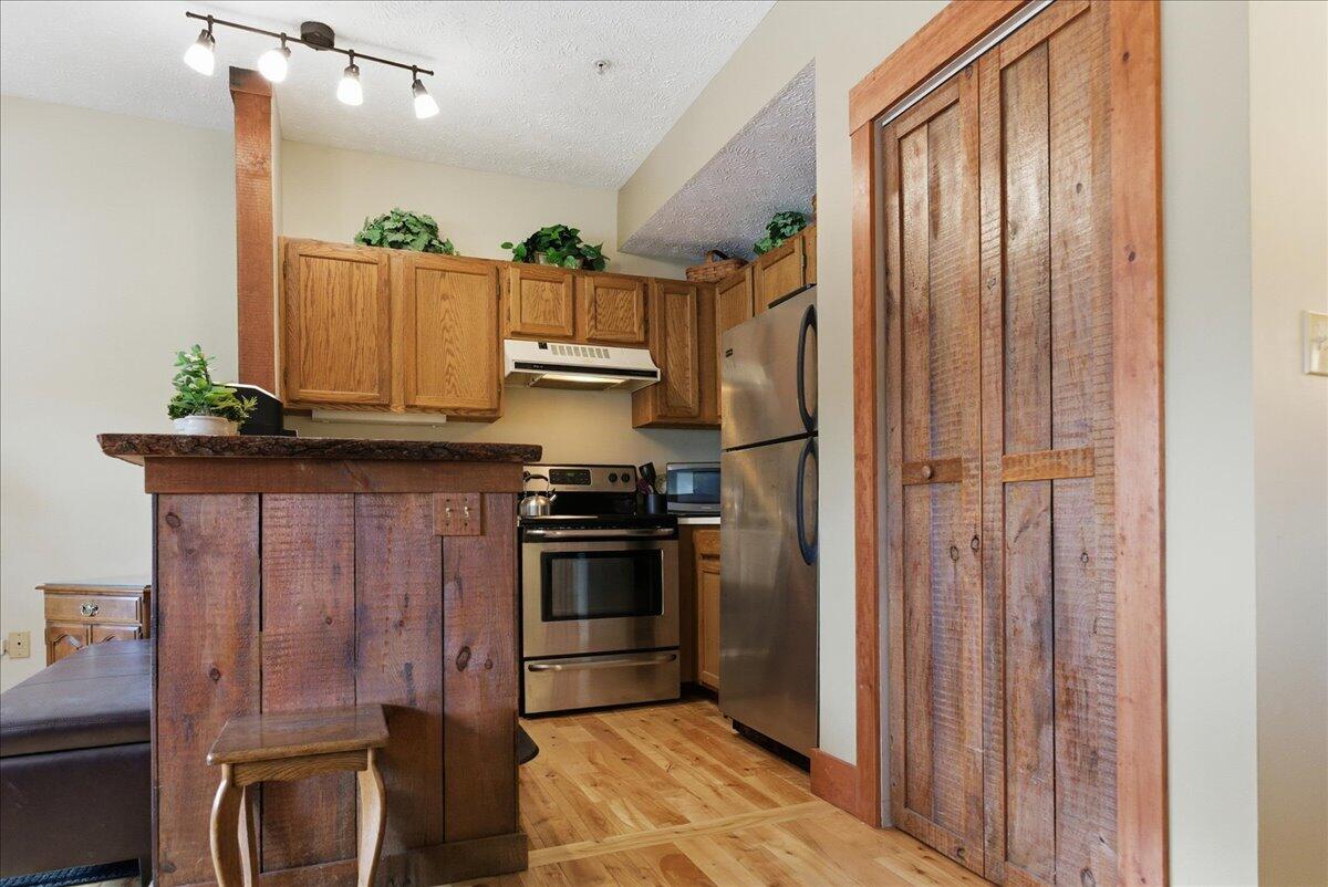 9 A Condo Lane A18