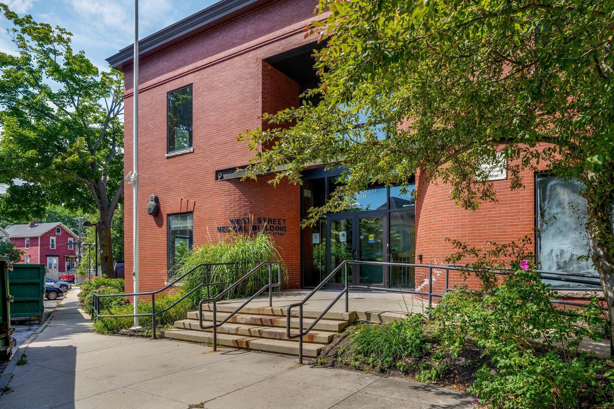 53 Carleton Street B