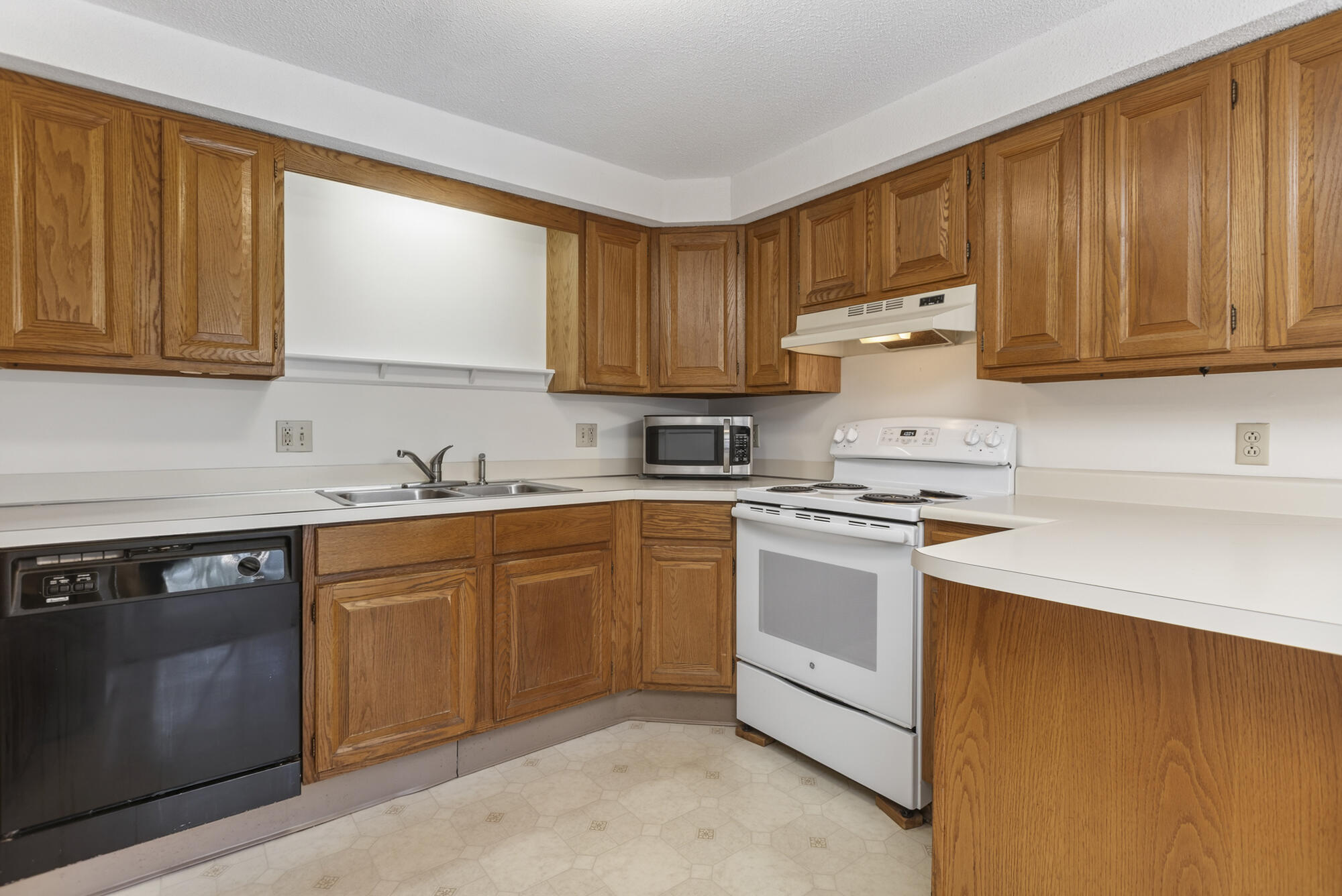 12 Edgecomb Court 12