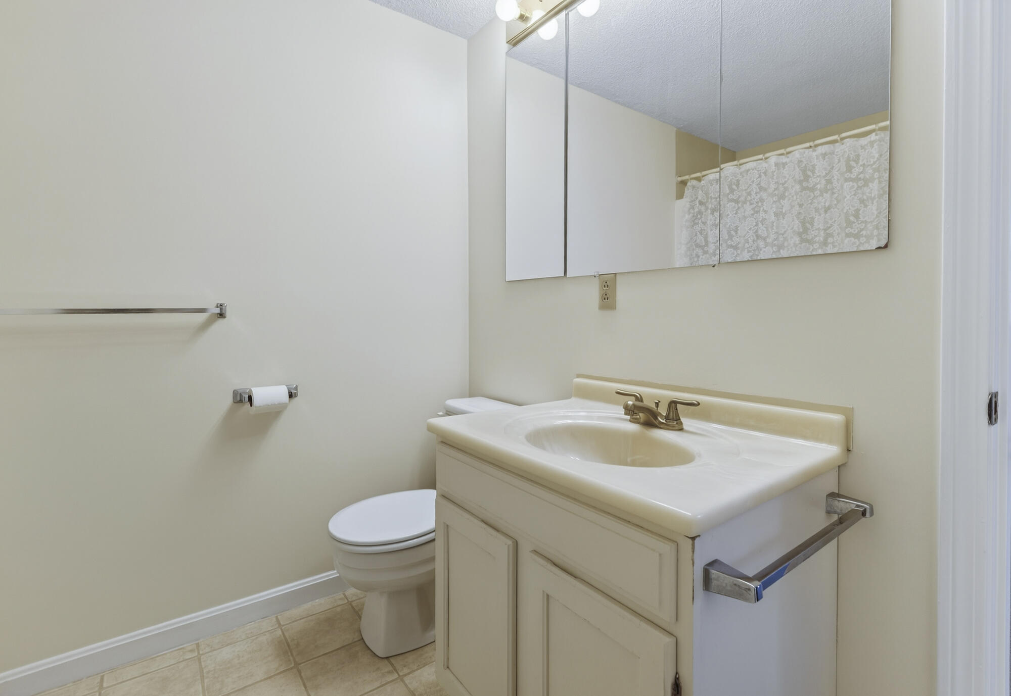 12 Edgecomb Court 12