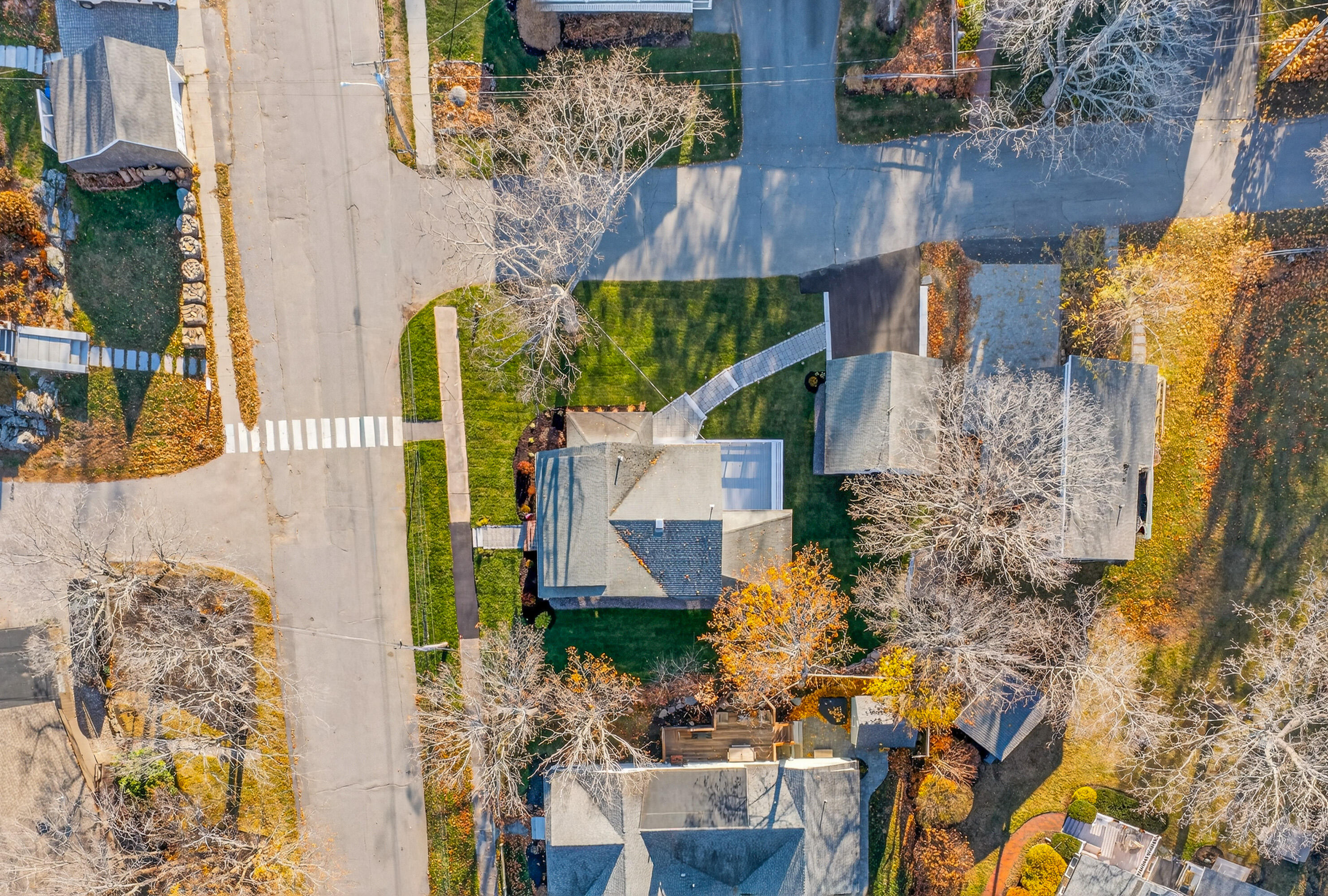 83 Loveitts Field Road