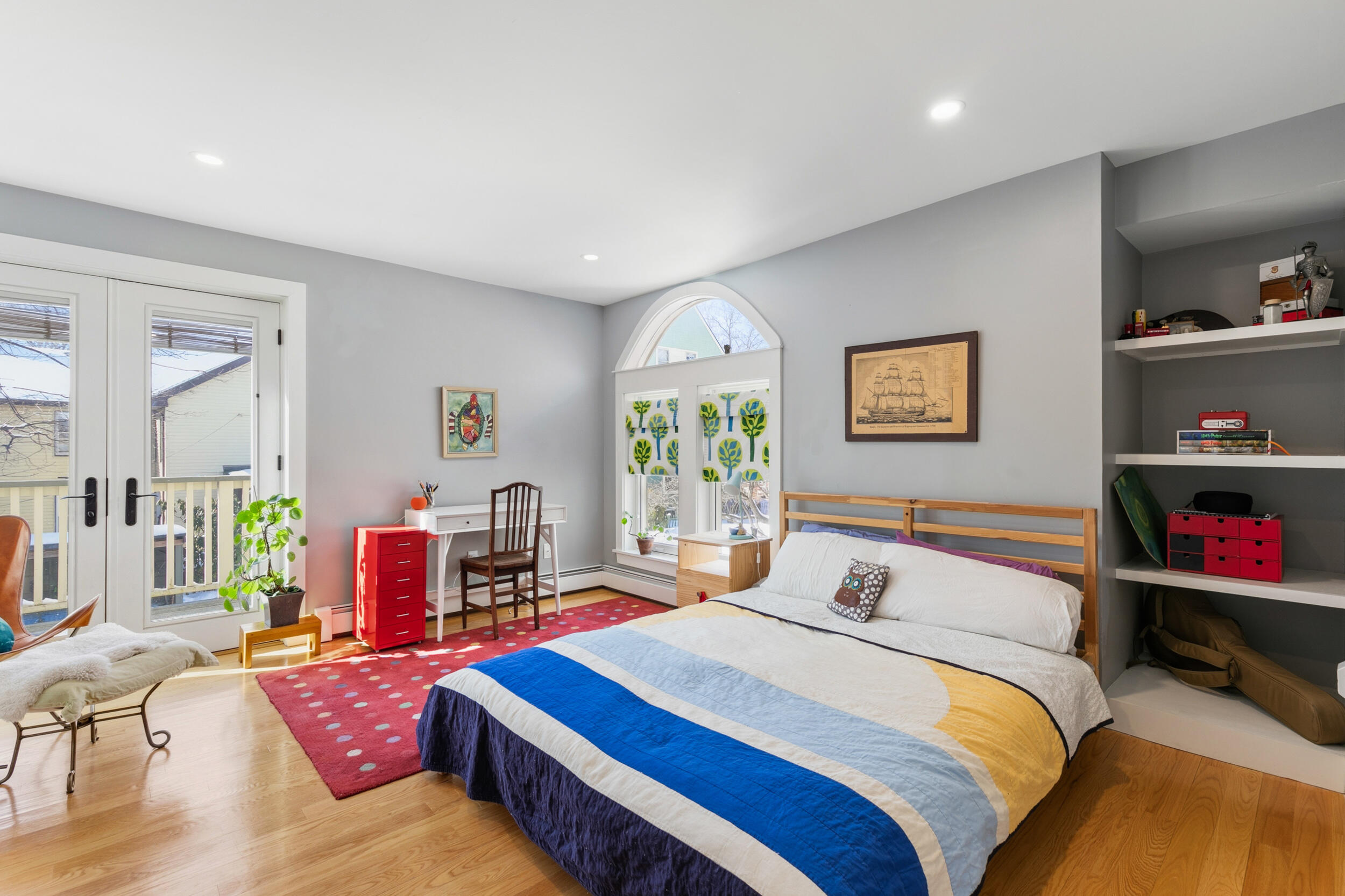 296 Spring Street 3