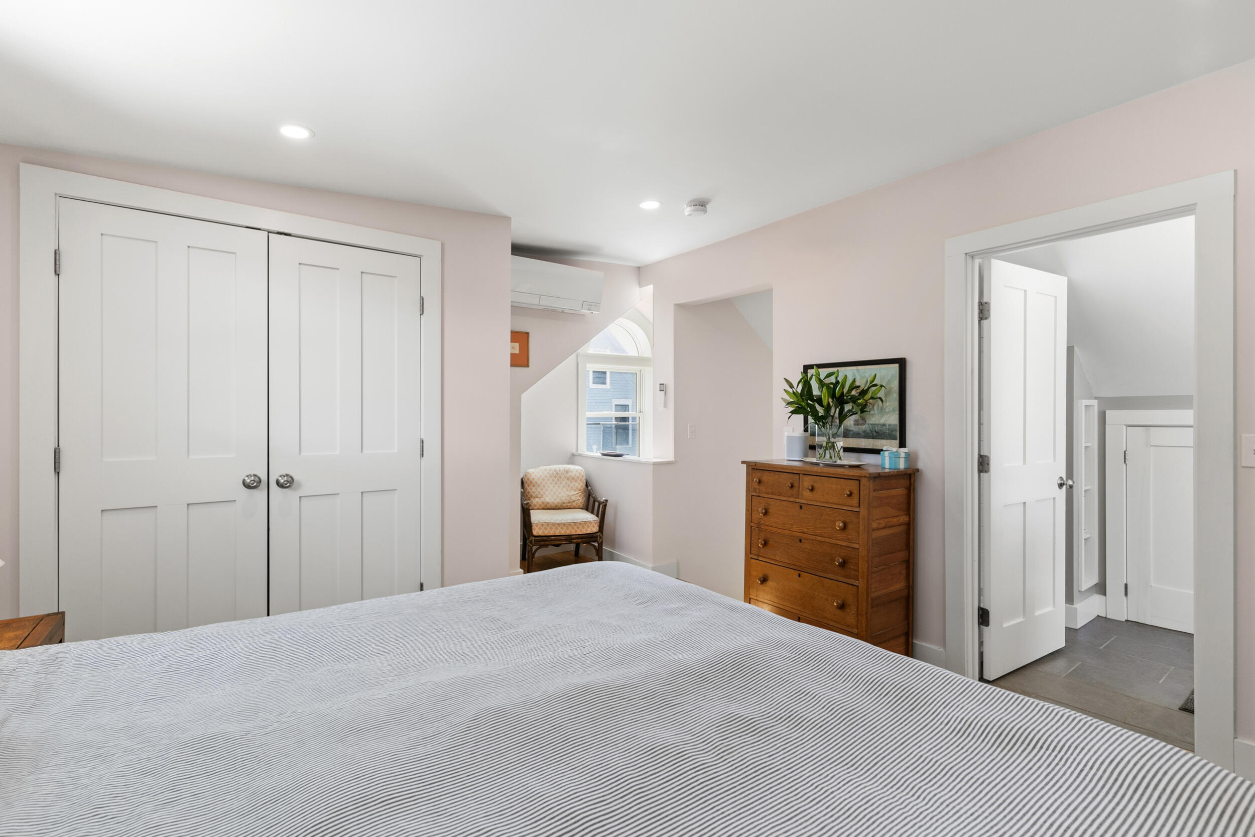296 Spring Street 3
