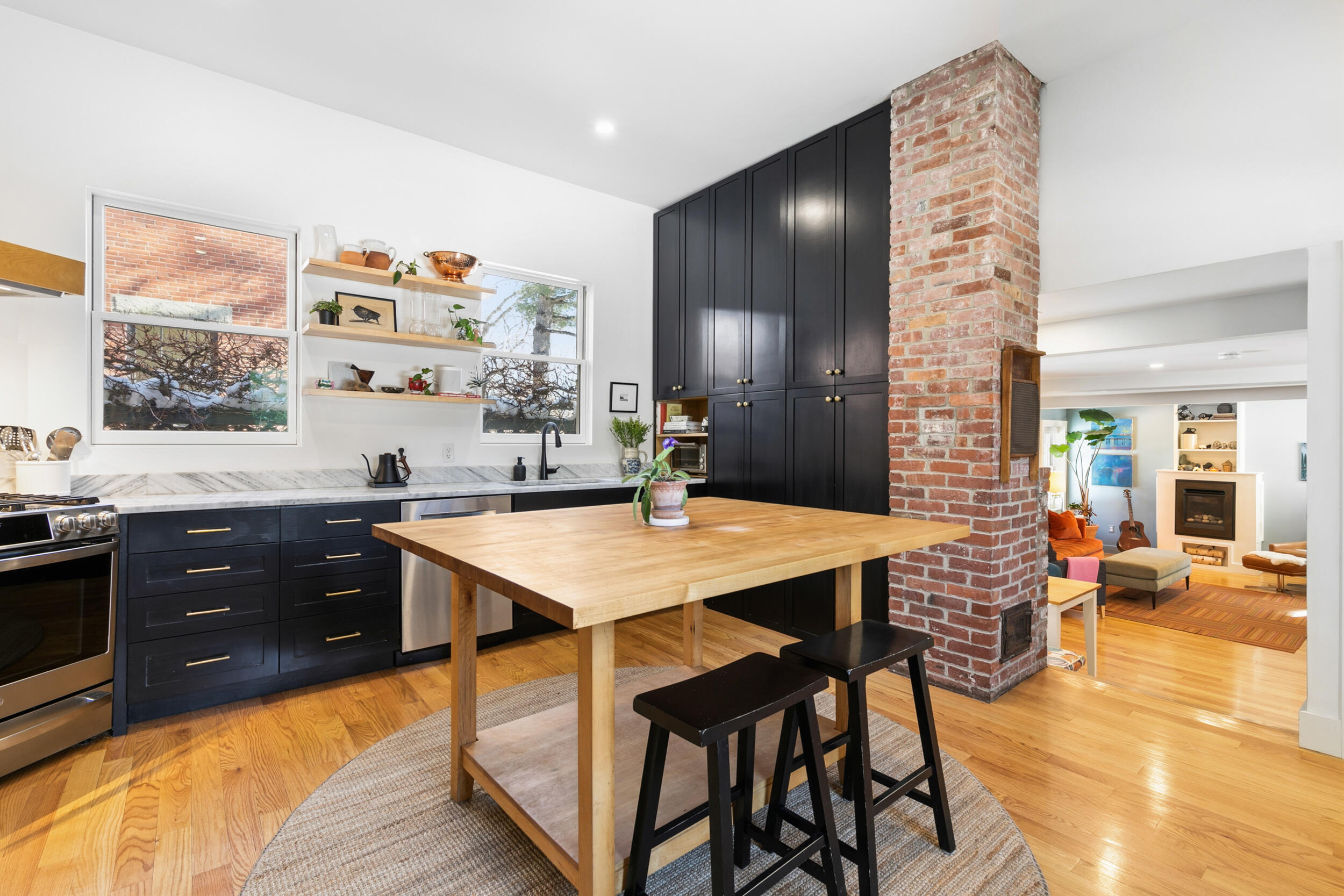 296 Spring Street 3