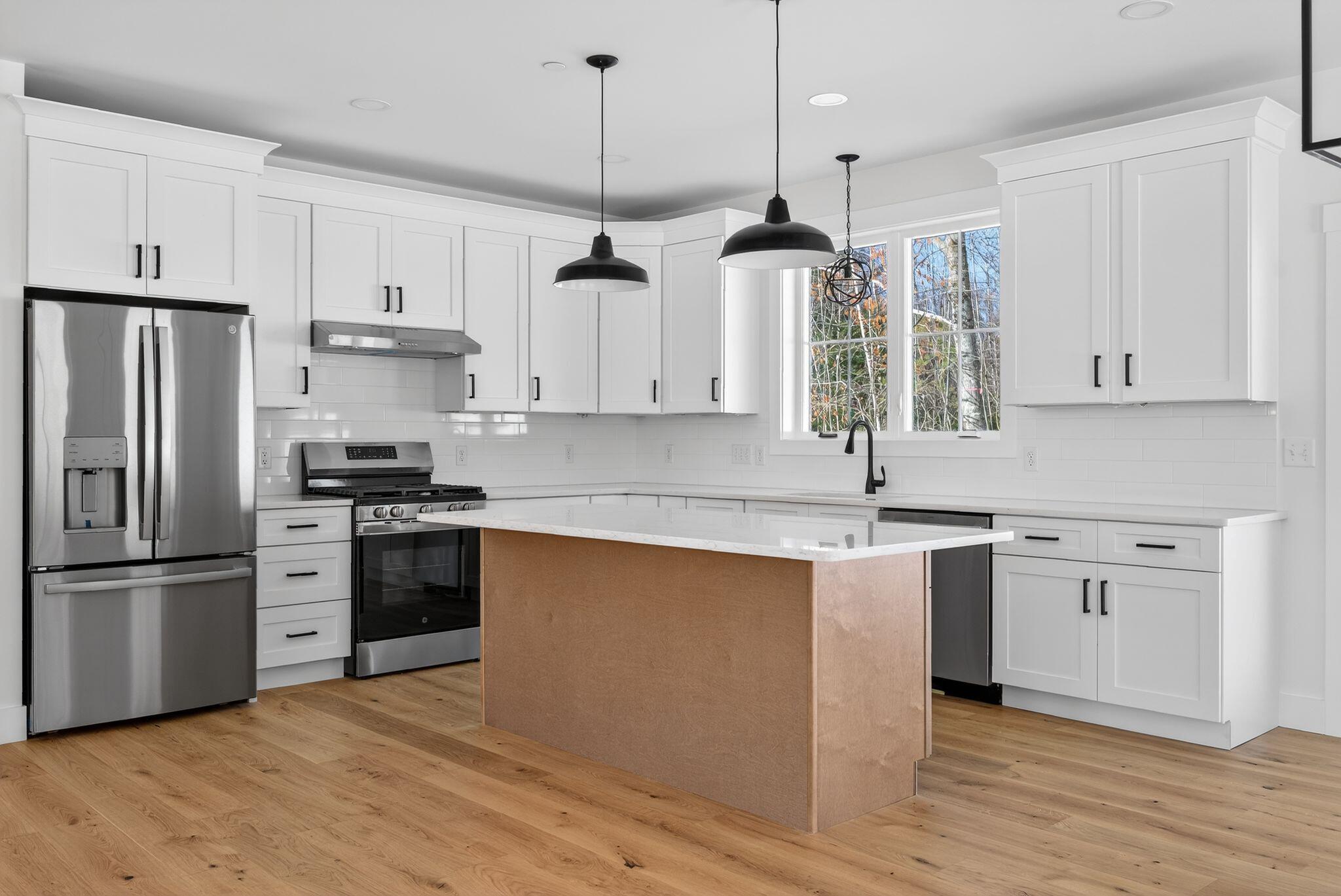 10 Aerie Drive