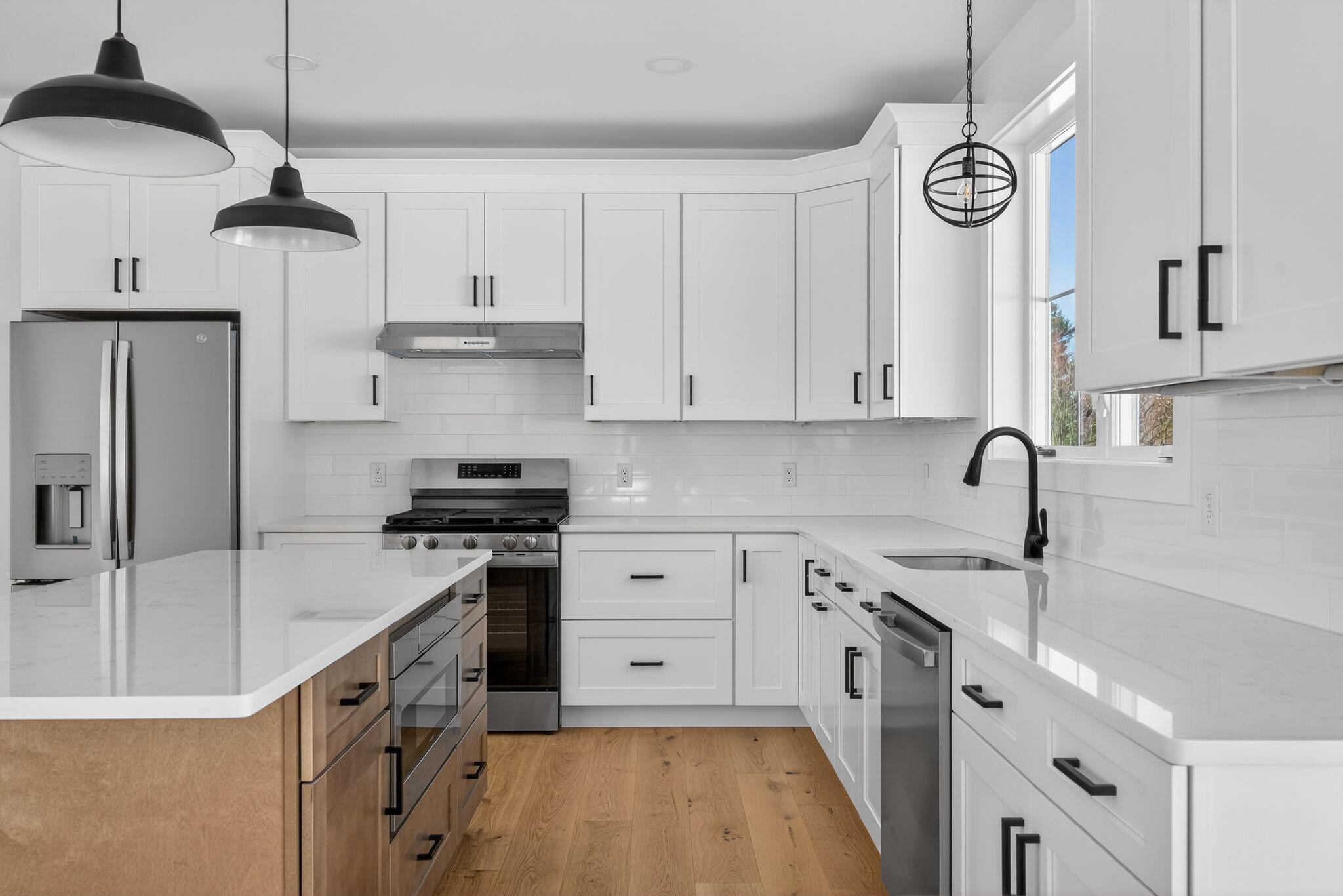 10 Aerie Drive