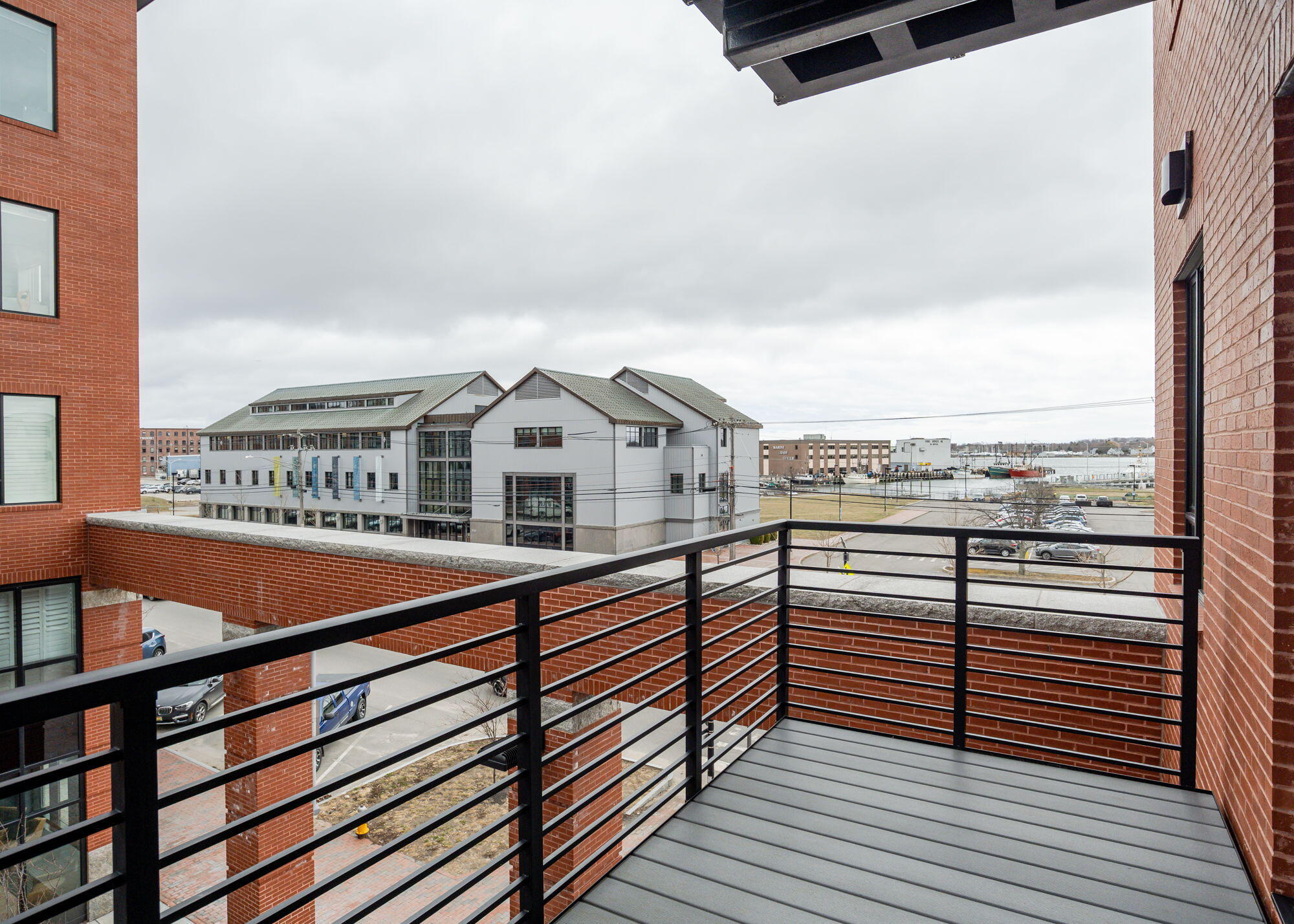 387 Commercial Street 322