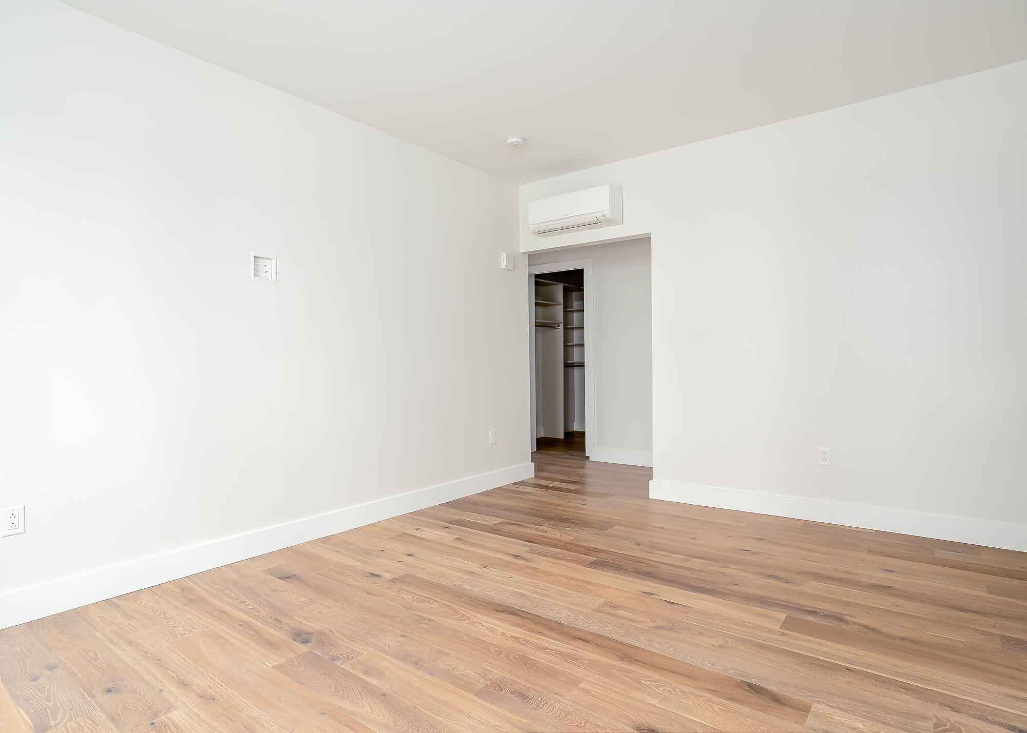 387 Commercial Street 322